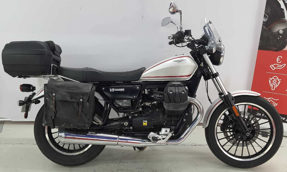 Moto Guzzi V9 V9 ROAMER 2016 vue gauche