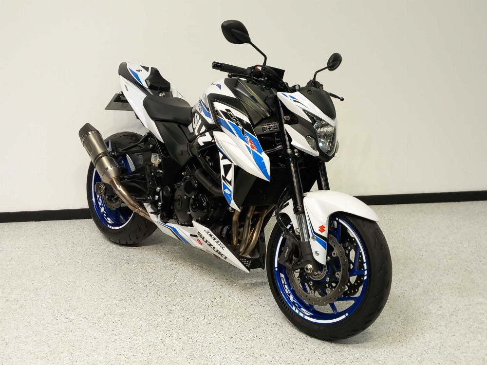 Suzuki GSX-S 750 Edition Moto GP 2019 vue 3/4 droite