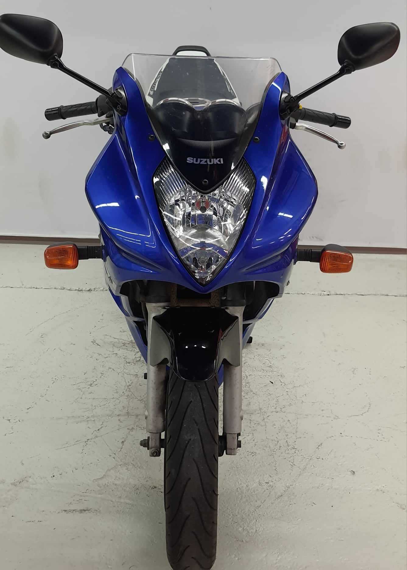 Suzuki GS 500 F 2005 HD vue avant