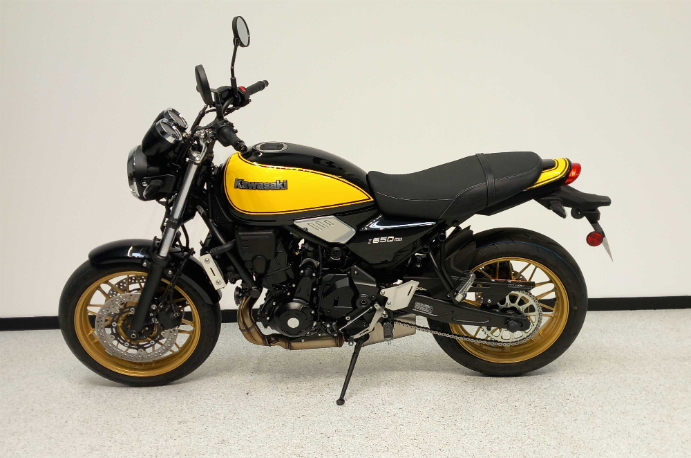 Kawasaki Z 650 RS 2022 vue gauche