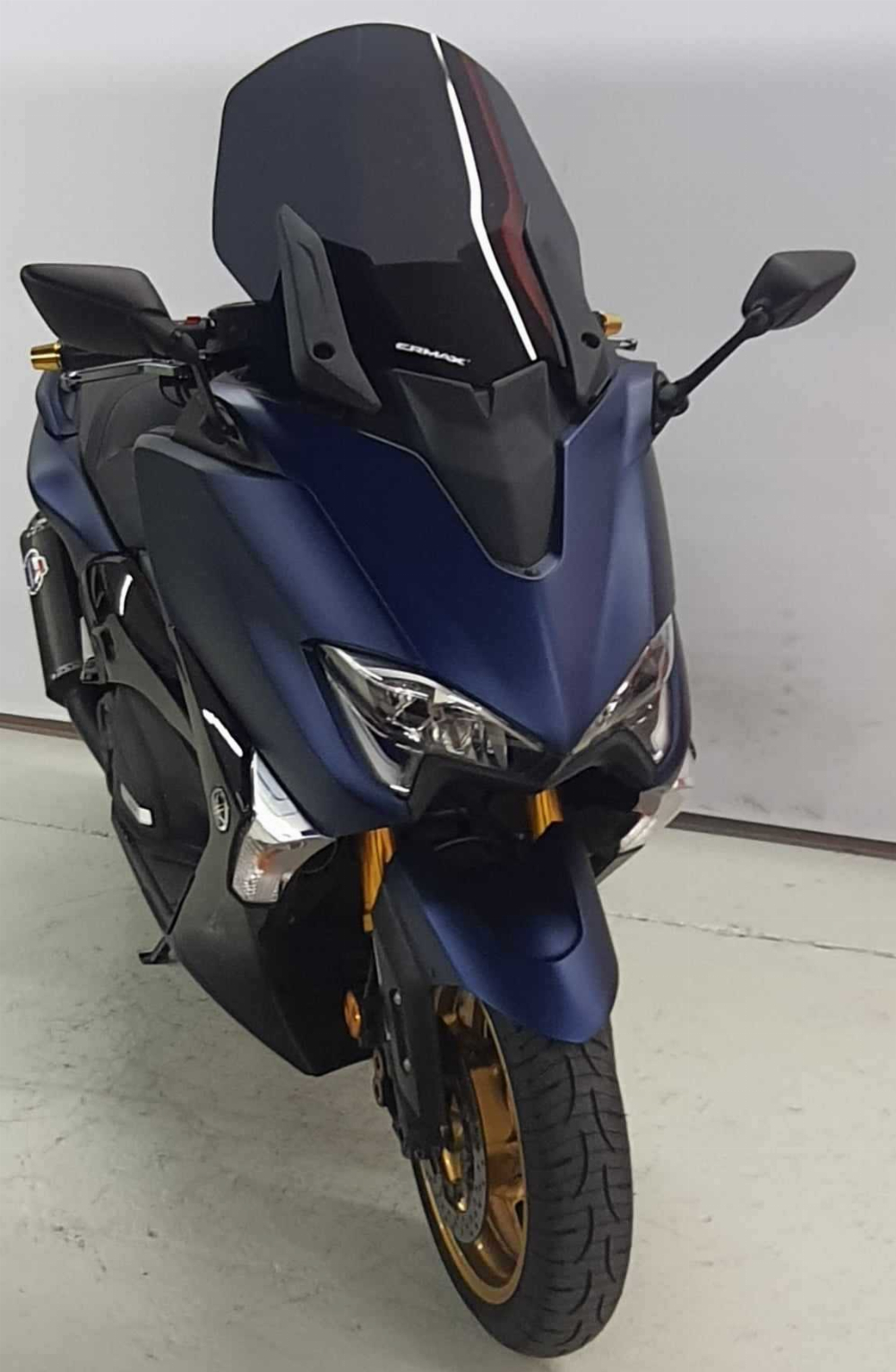 Yamaha XP 530 T-Max DX 2018 vue 3/4 droite