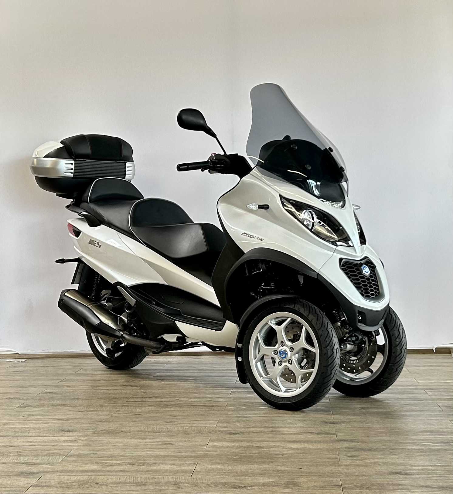 Piaggio MP3 500 HPE Business ABS 2020 HD vue 3/4 droite