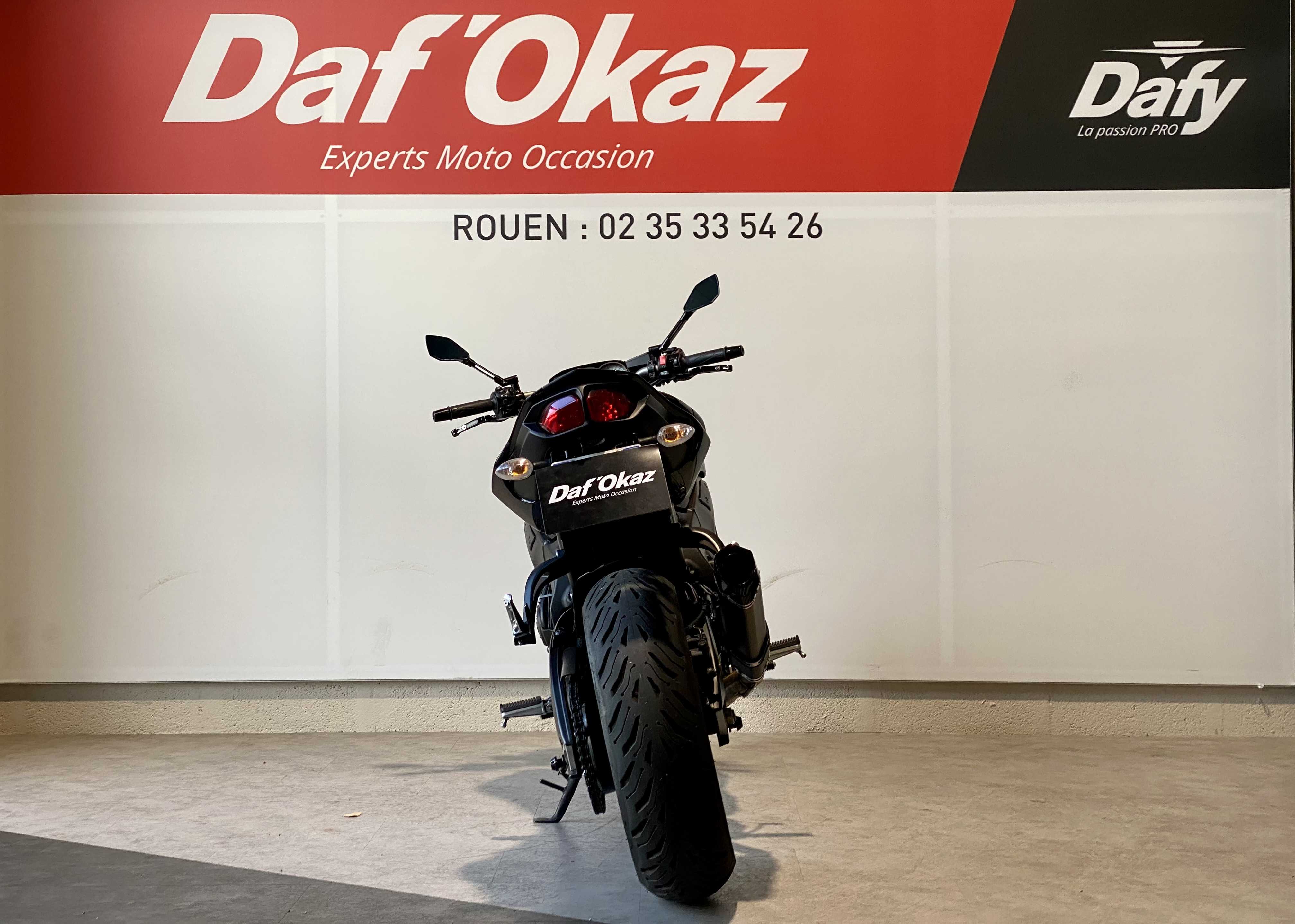 Yamaha FZ8 N 2011 HD vue arrière