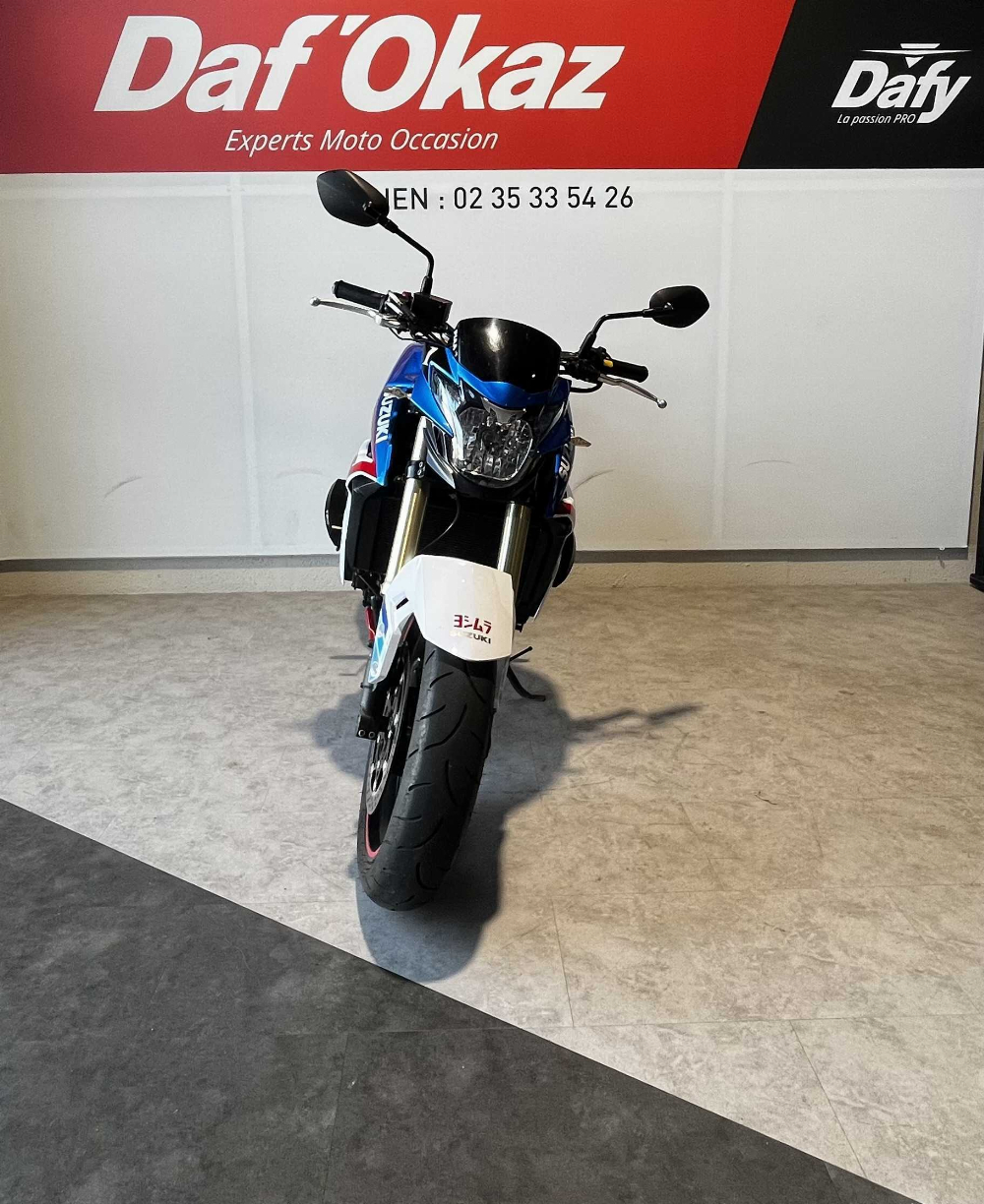 Suzuki GSR 750 2013 vue avant