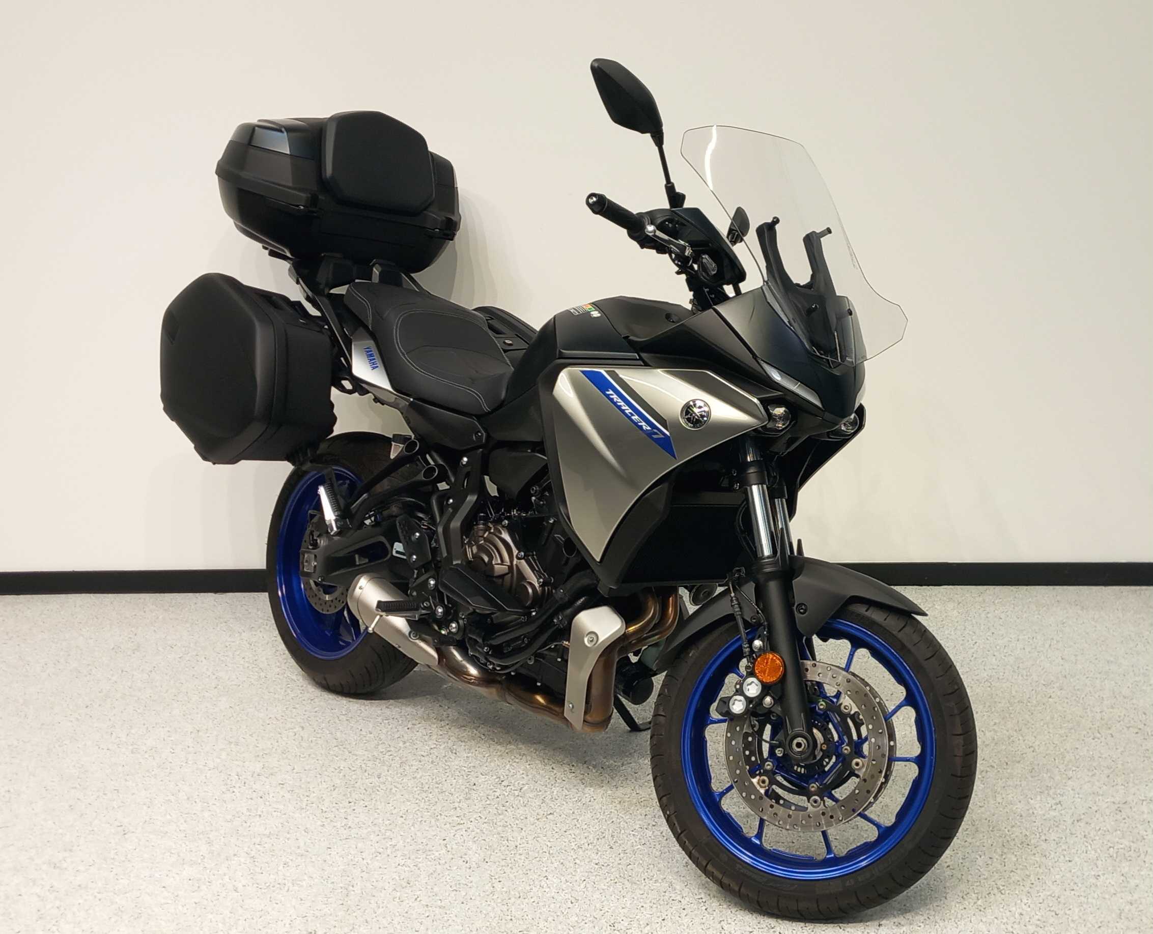 Yamaha MT-07 Tracer (MTT690) 2022 HD vue 3/4 droite