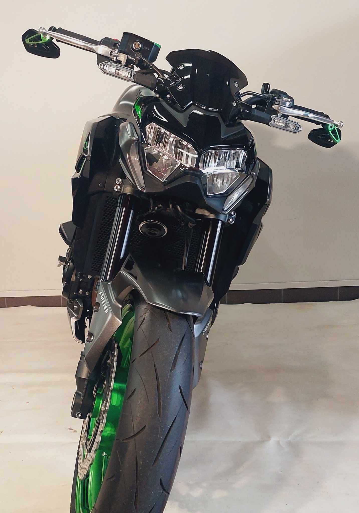 Kawasaki Z900 - 2023 HD vue avant