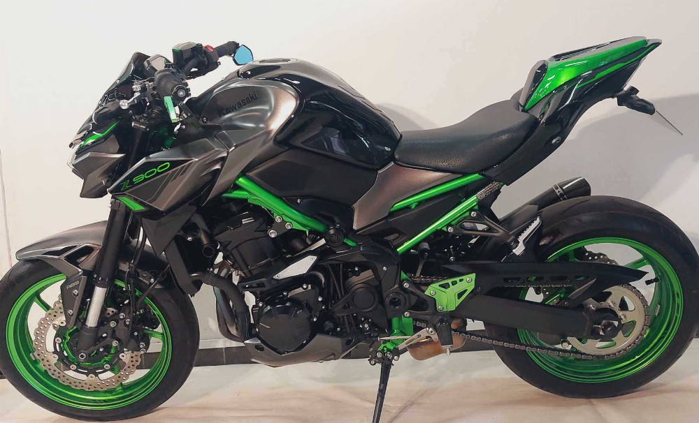 Kawasaki Z900 - 2023 vue gauche