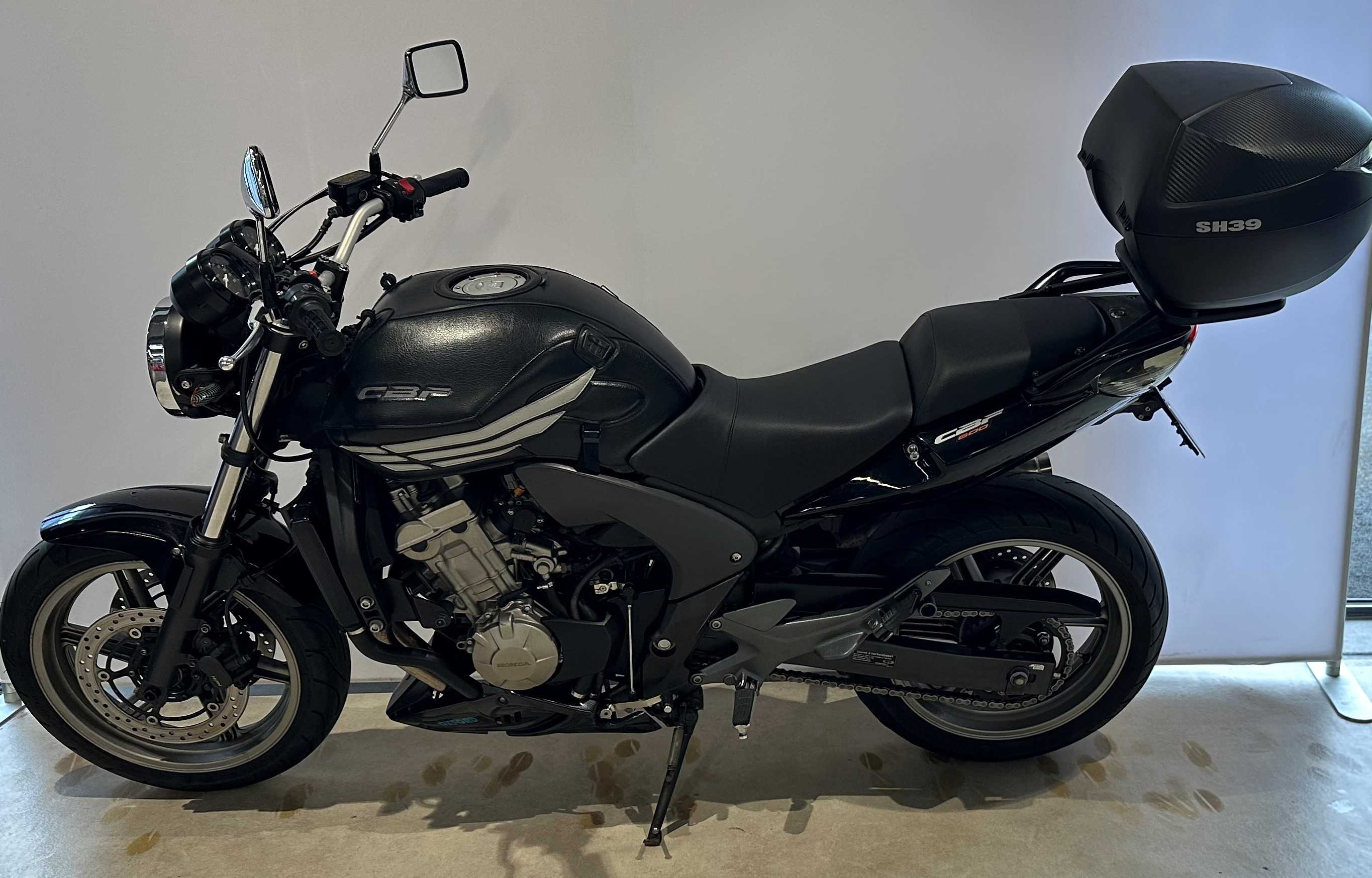 Honda CBF 600 N 2008 HD vue gauche