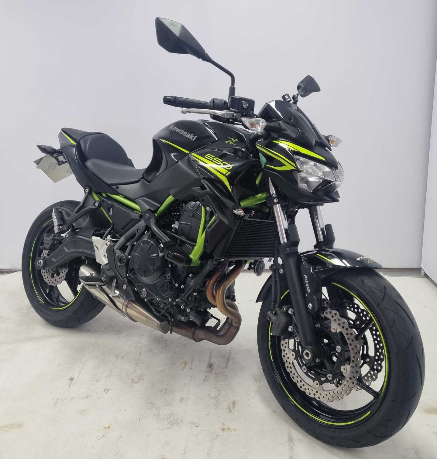 Kawasaki Z 650 2021 HD vue 3/4 droite