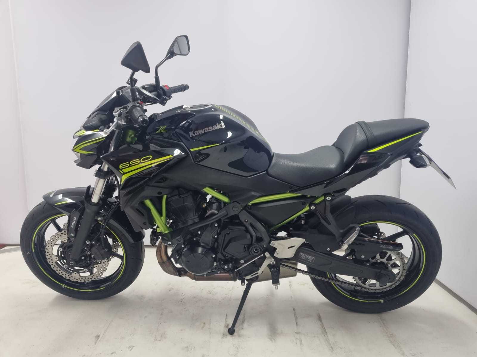 Kawasaki Z 650 2021 HD vue gauche