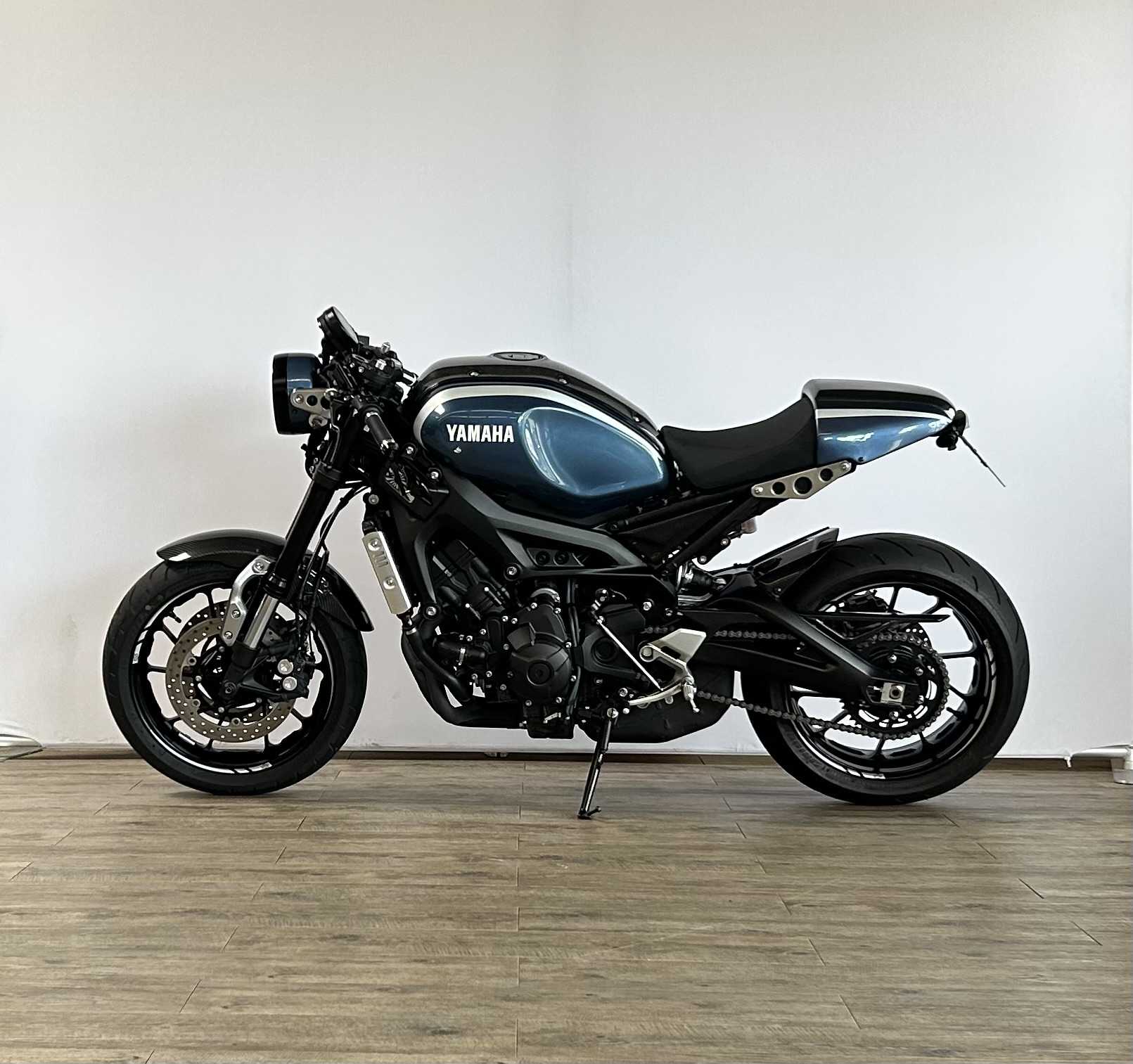 Yamaha XSR 900 2020 HD vue gauche