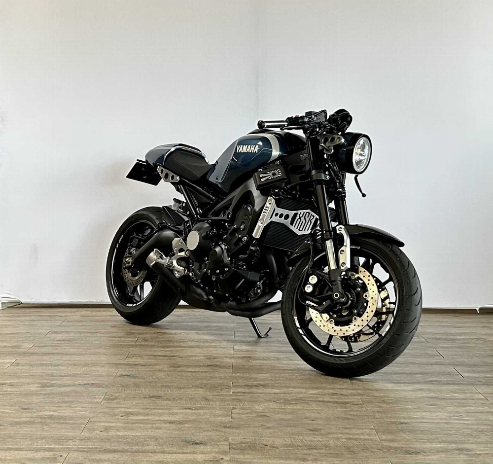 Yamaha XSR 900 2020 vue 3/4 droite