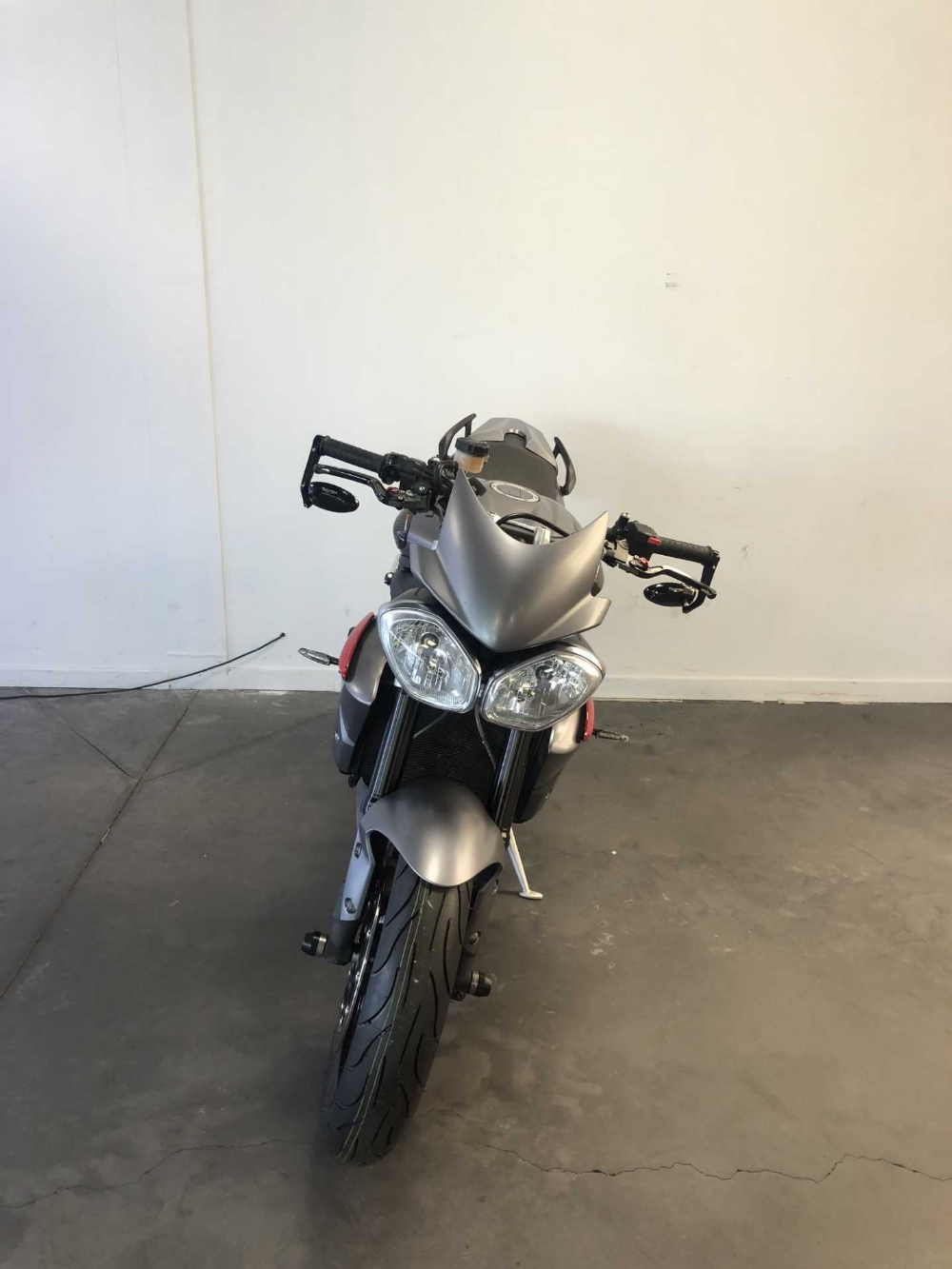 Triumph 675 Street Triple R 2014 vue avant