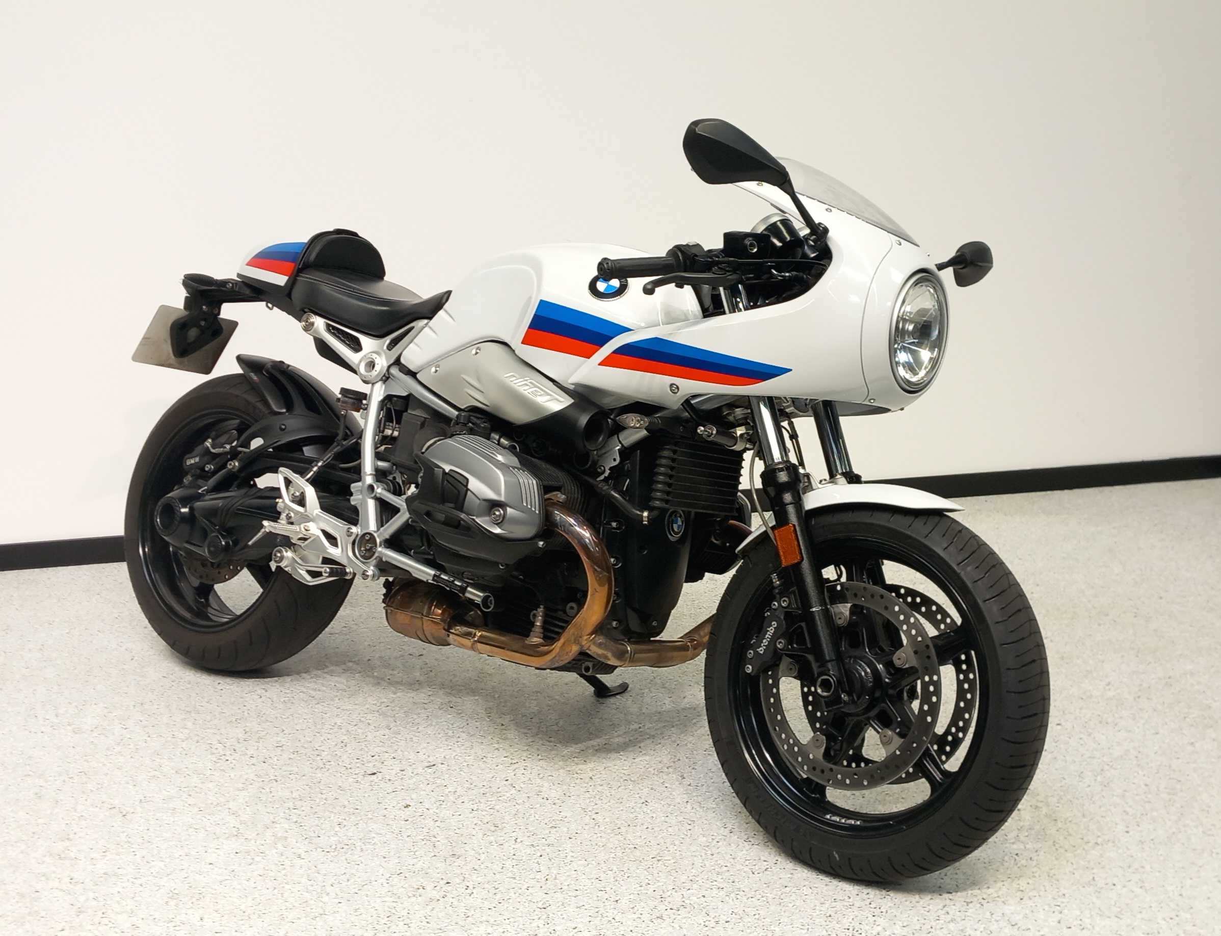 BMW R 1200 R Nine-T Racer 2017 HD vue 3/4 droite