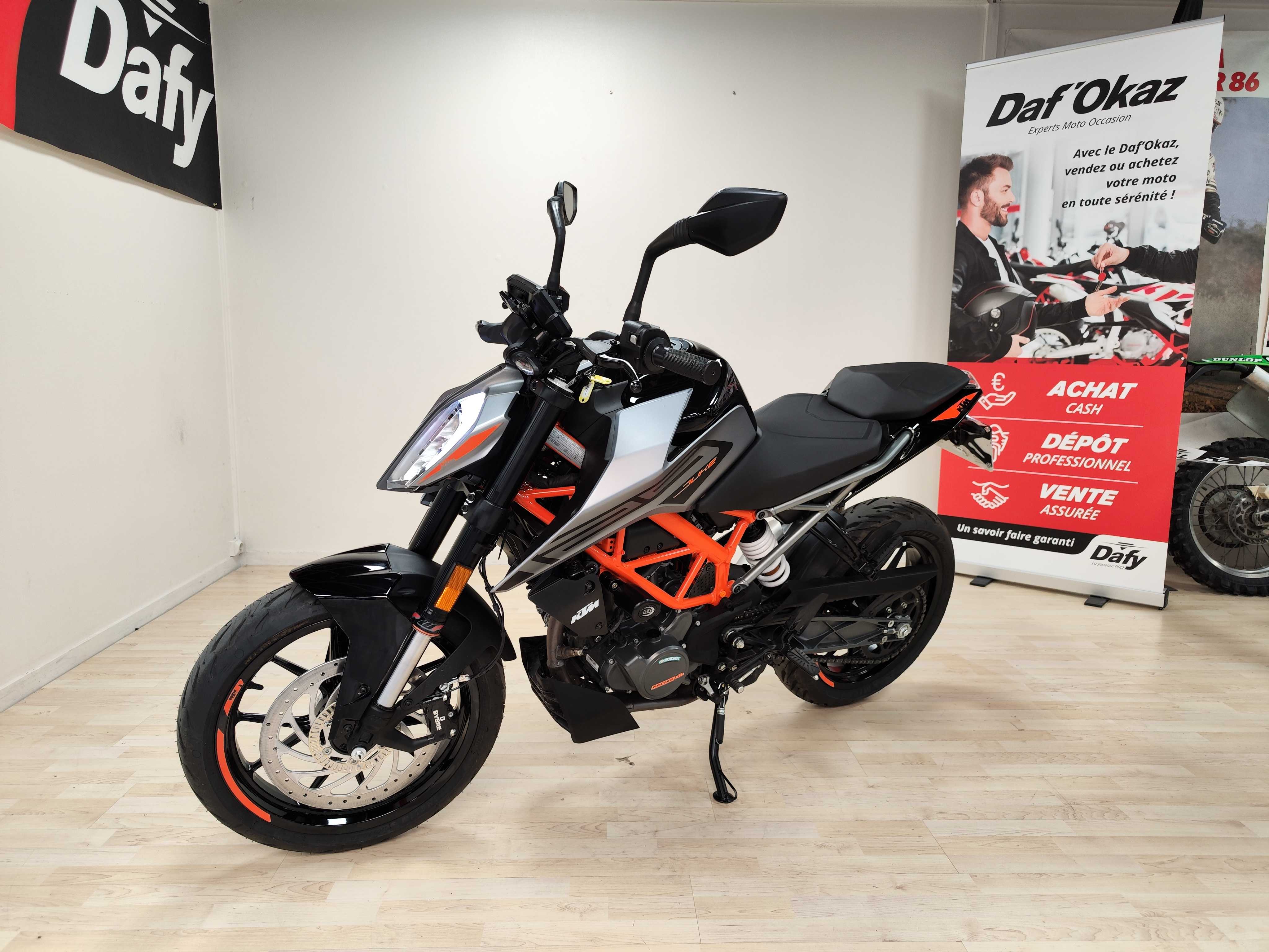 KTM 125 Duke 2021 HD vue avant