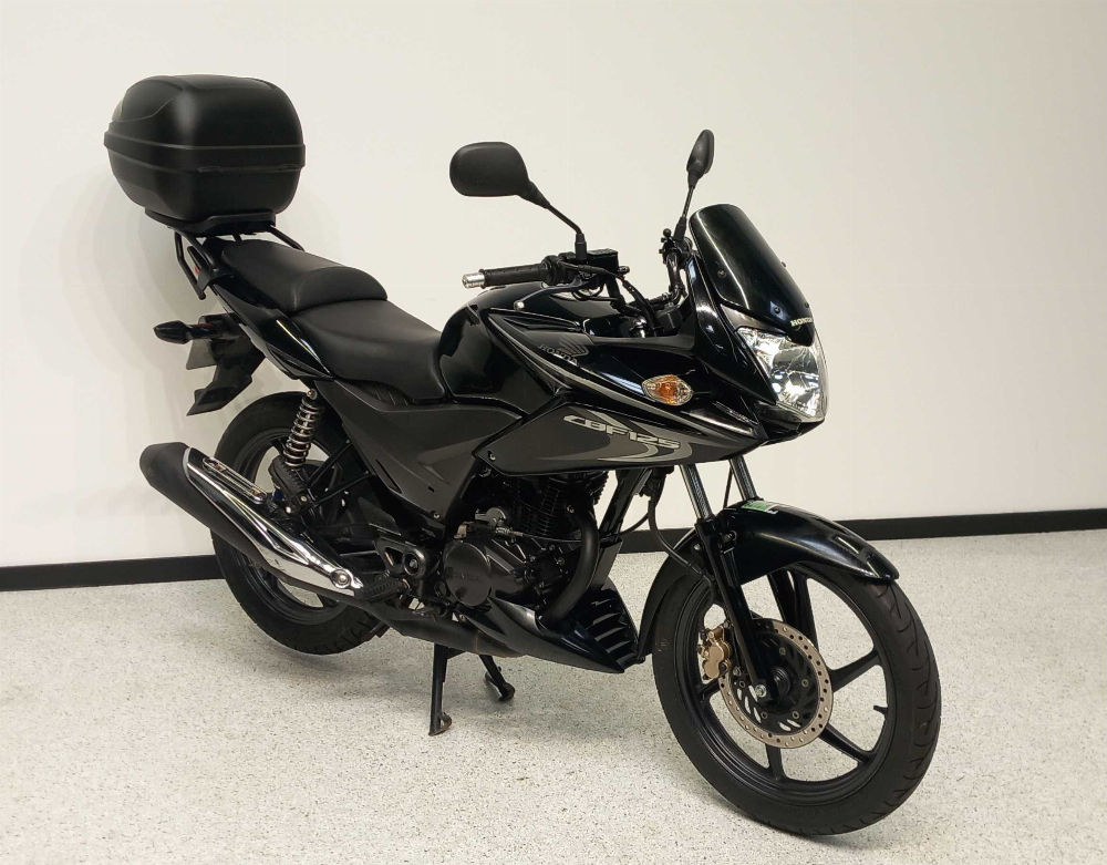 Honda CBF 125 2014 vue 3/4 droite