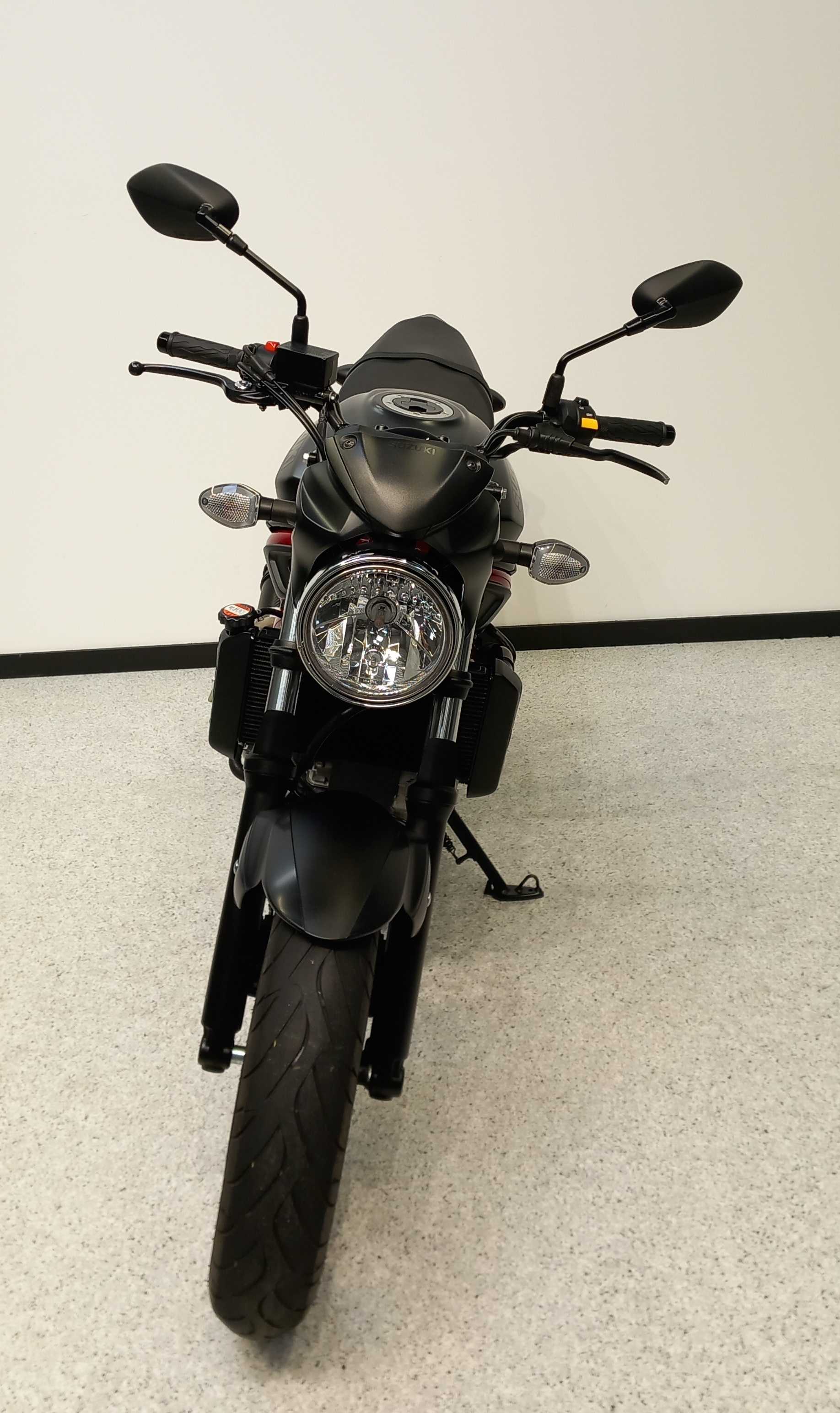 Suzuki SV 650 2019 HD vue avant