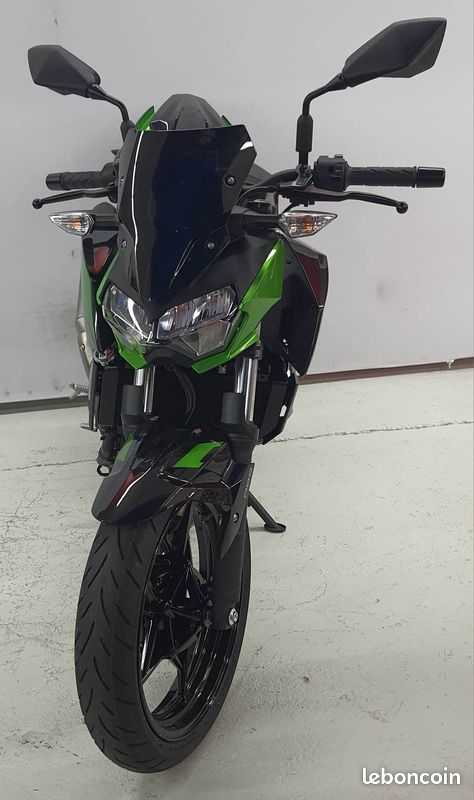 Kawasaki Z 400 2021 HD vue avant