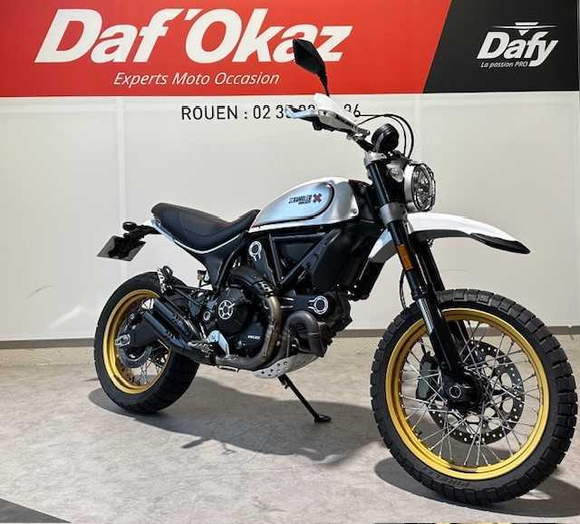 Ducati 800 Scrambler Desert Sled 2018 HD vue 3/4 droite