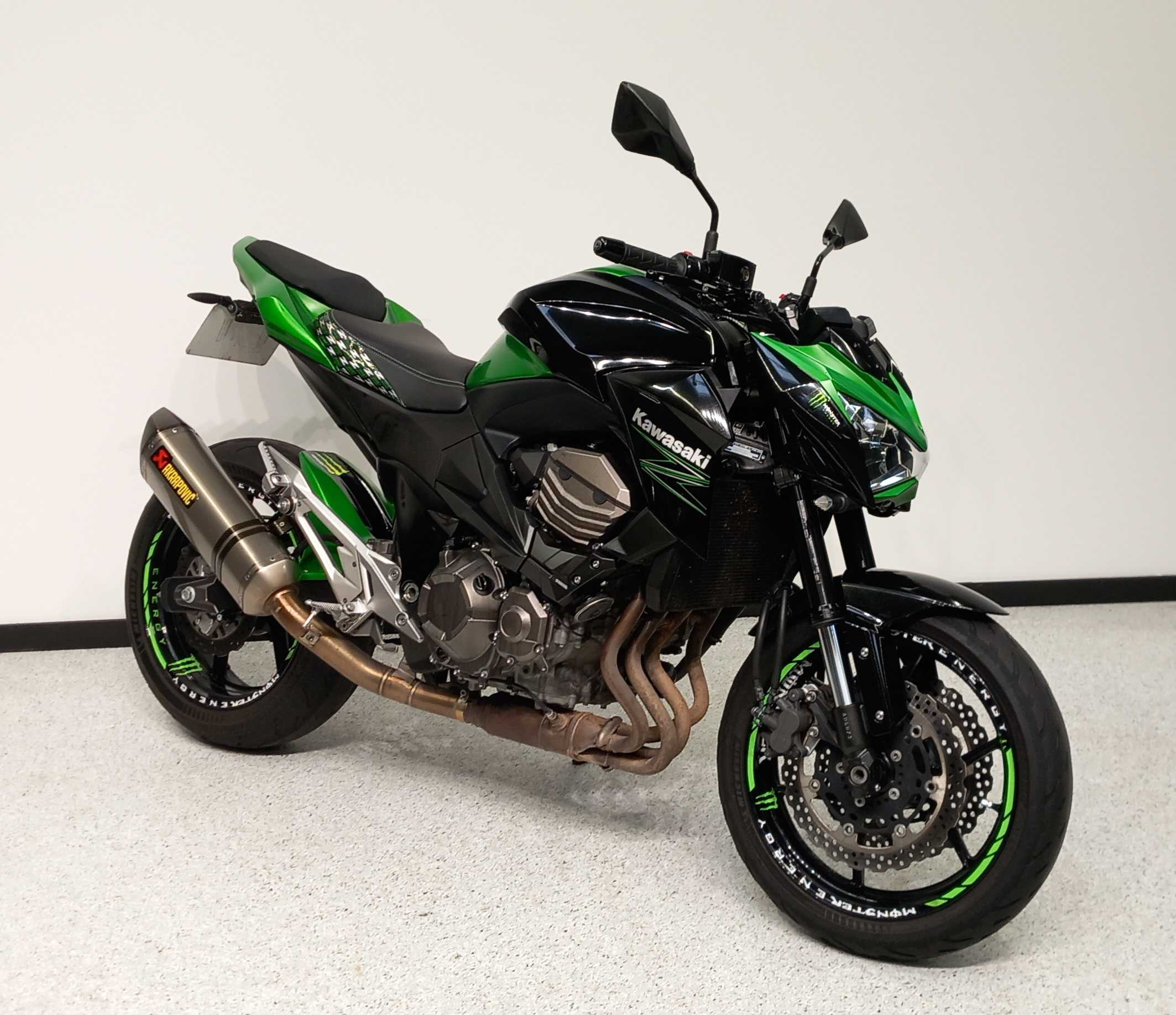 Kawasaki Z 800 2015 HD vue 3/4 droite