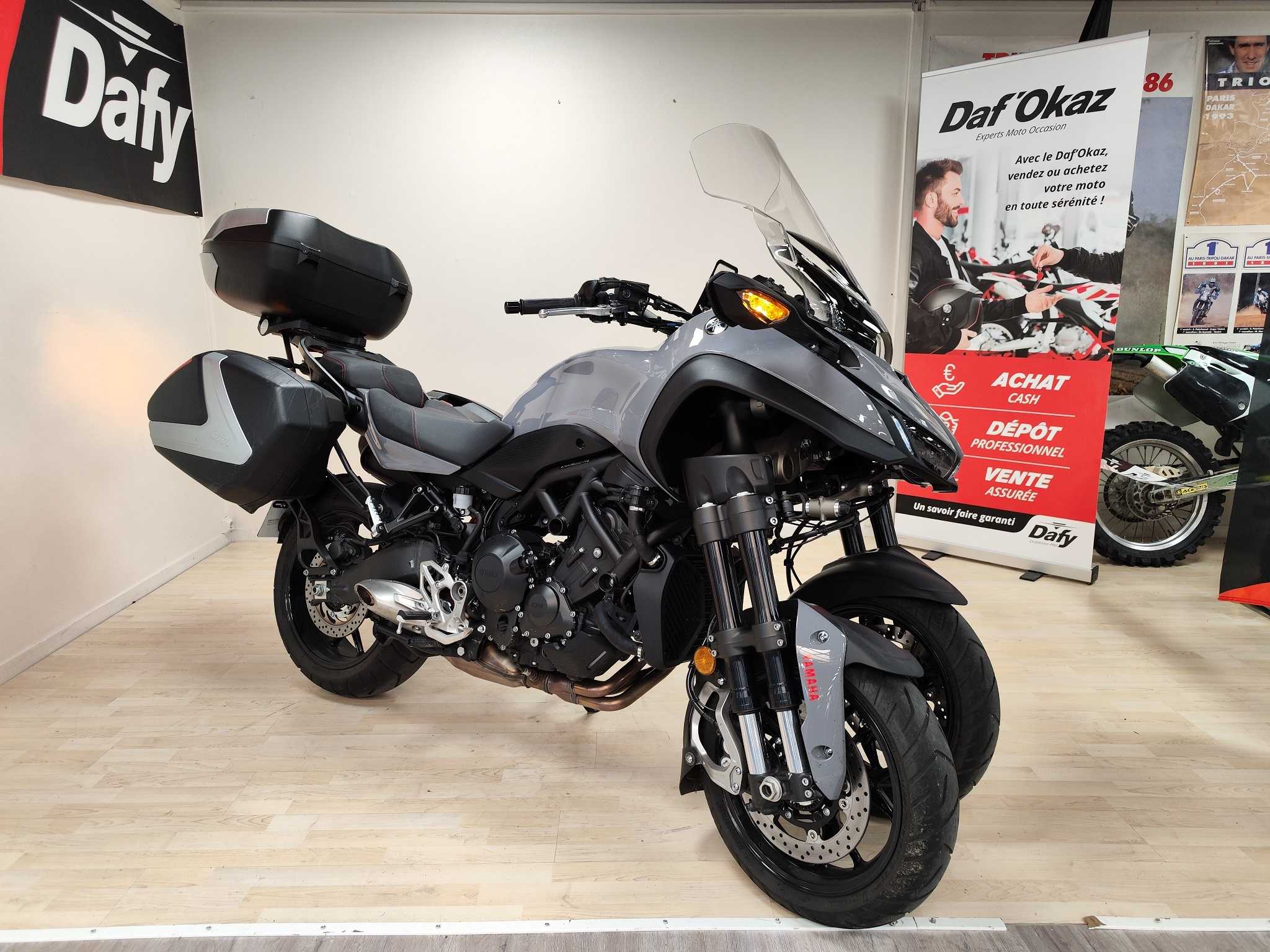 Yamaha Niken 900 GT (MXT850D) 2020 HD vue 3/4 droite