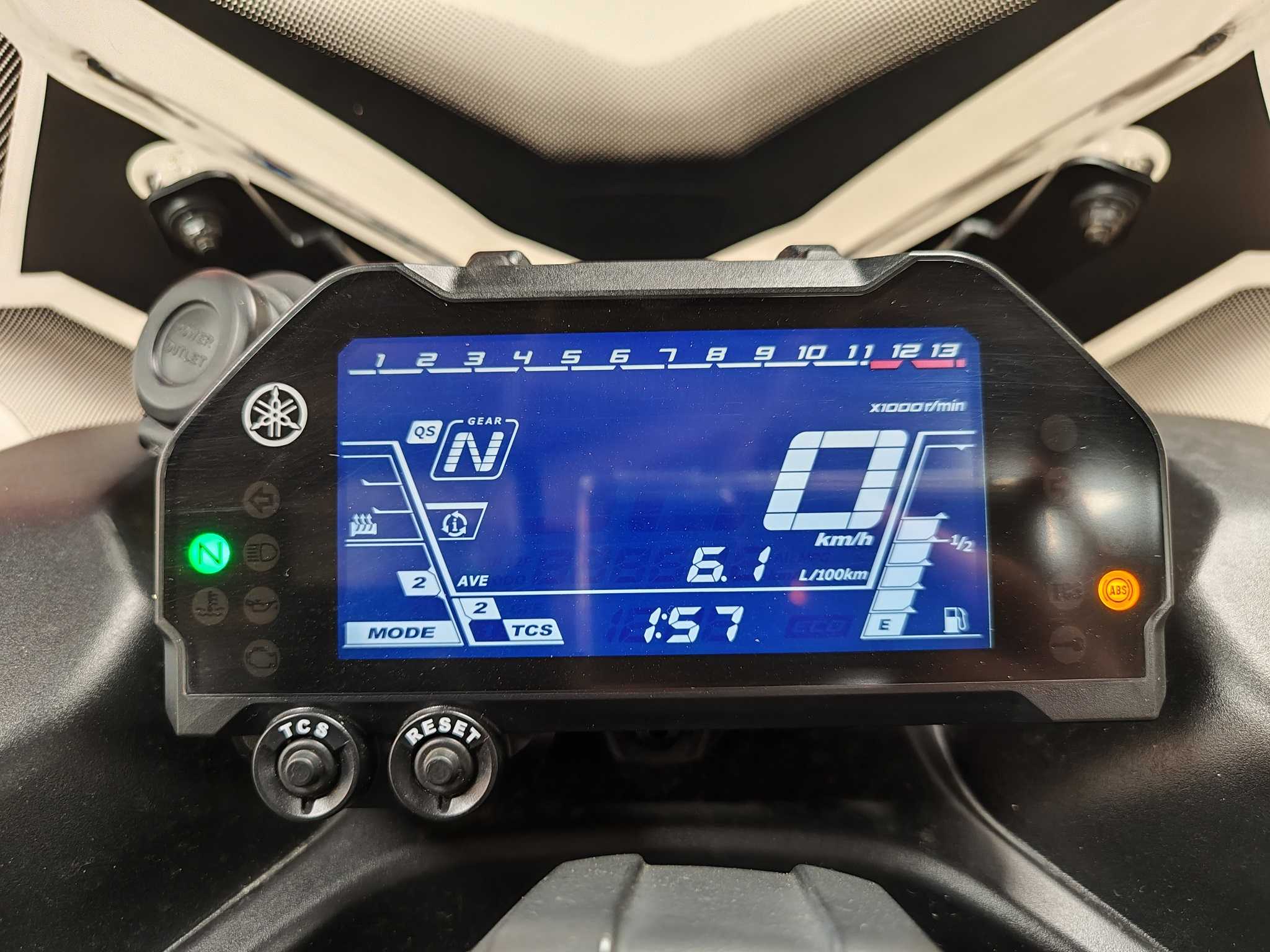 Yamaha Niken 900 GT (MXT850D) 2020 HD vue gauche