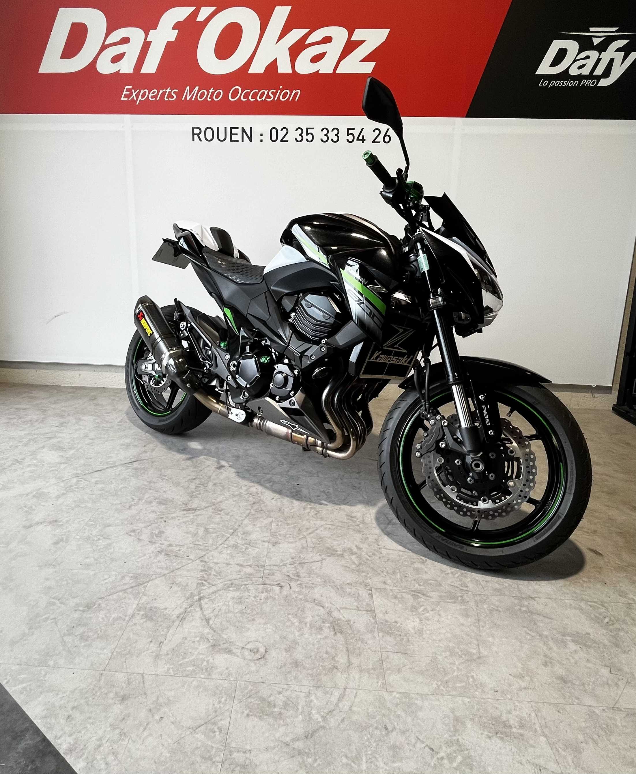 Kawasaki Z 800 ABS 2016 HD vue 3/4 droite