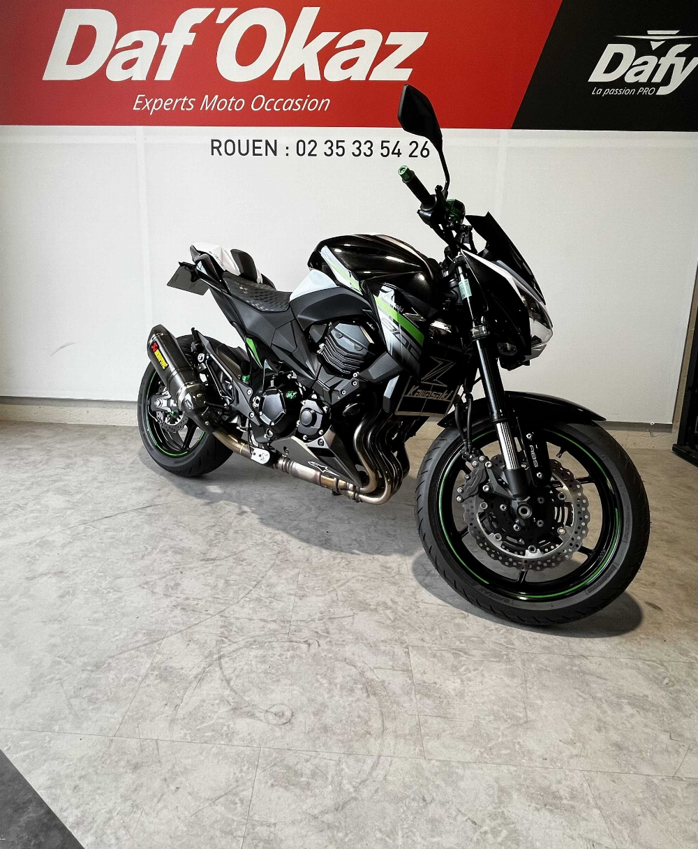 Kawasaki Z 800 ABS 2016 vue 3/4 droite