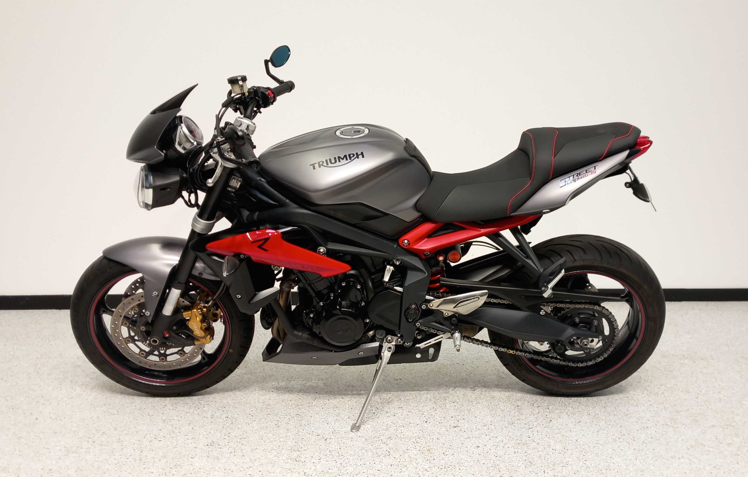 Triumph 675 Street Triple R 2016 HD vue gauche