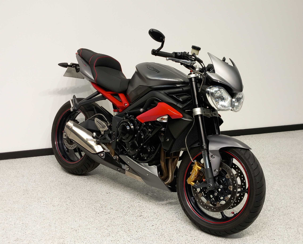 Triumph 675 Street Triple R 2016 vue 3/4 droite