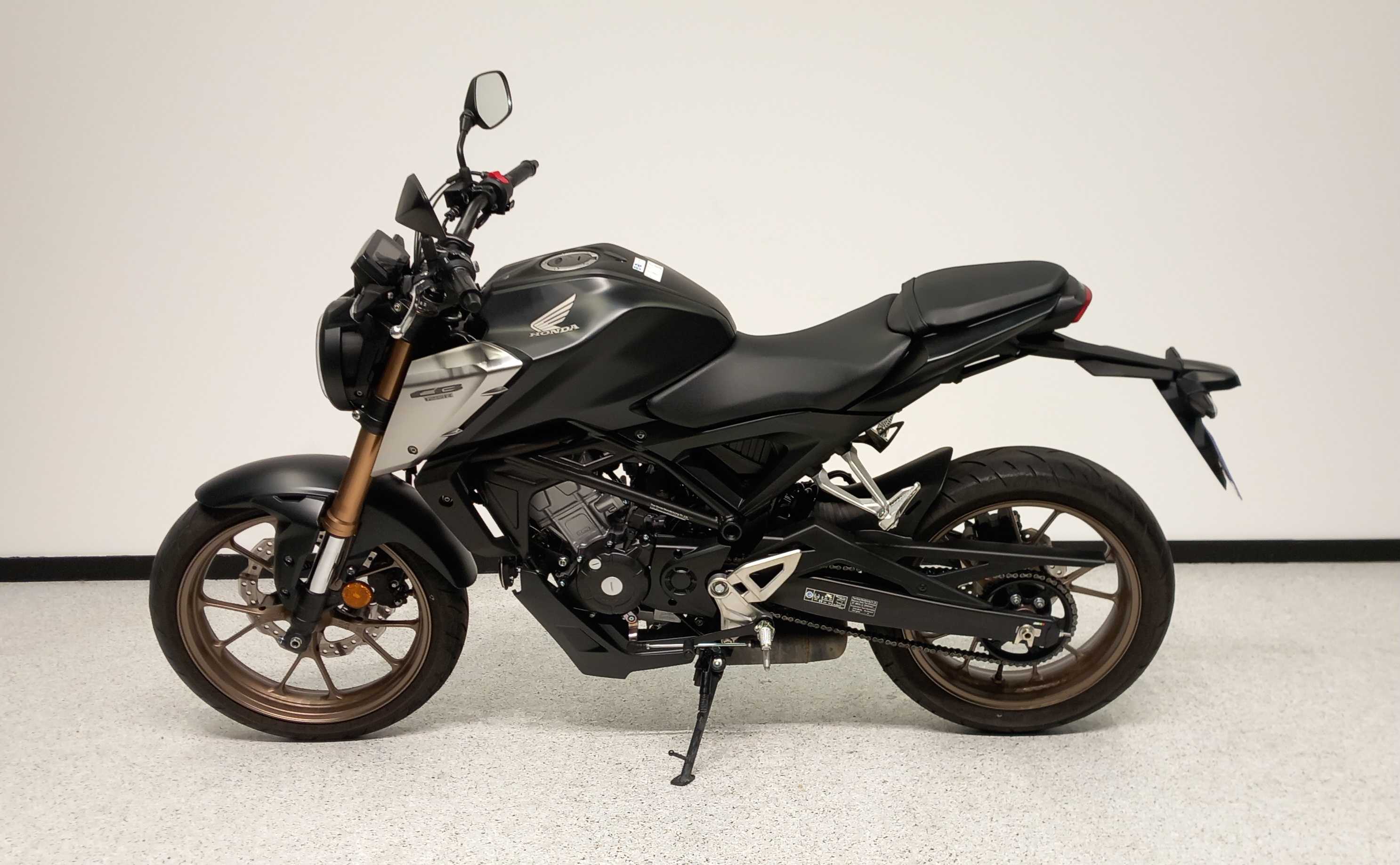 Honda CB 125 R 2021 HD vue gauche