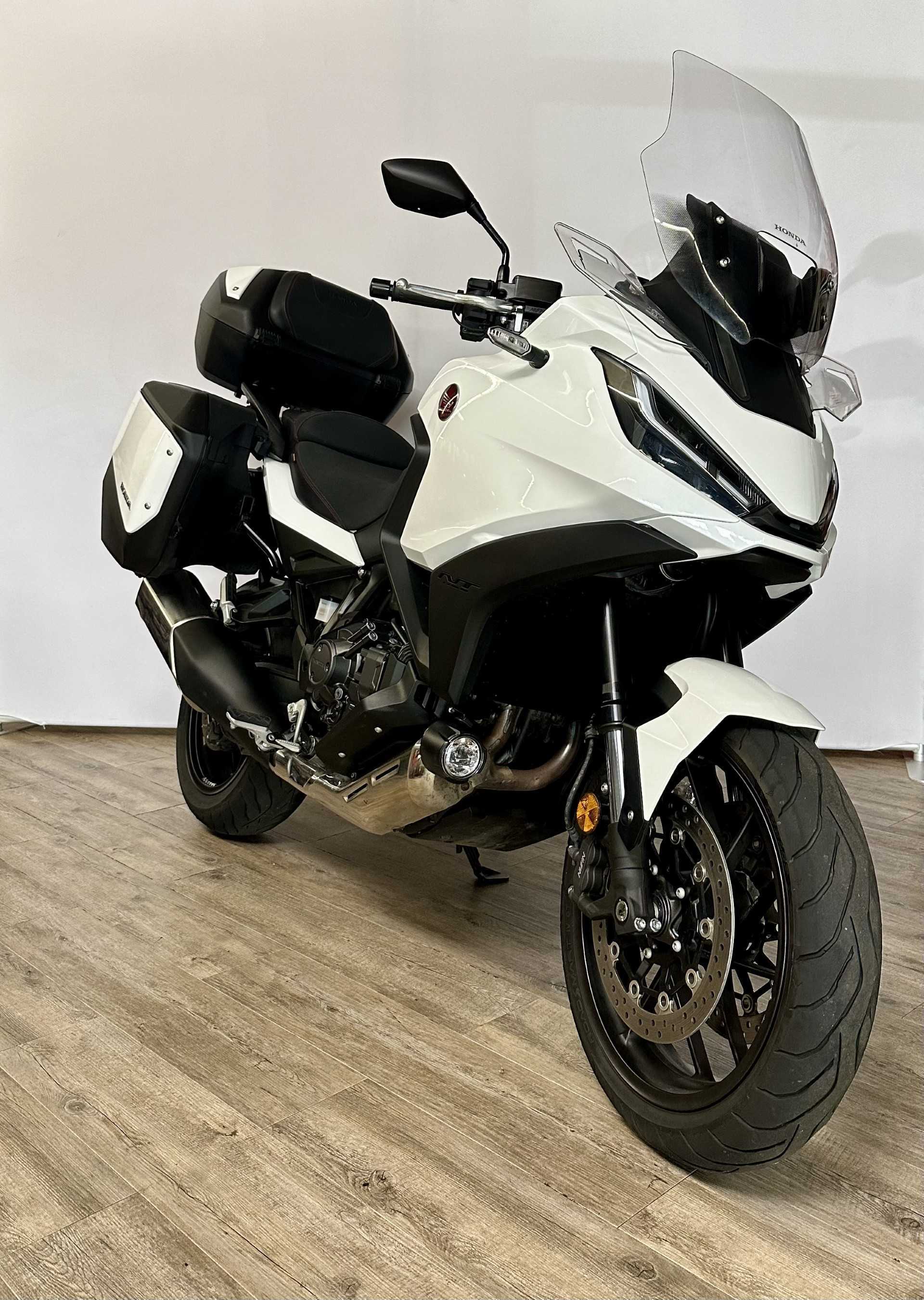 Honda NT 1100 DCT 2022 HD vue 3/4 droite