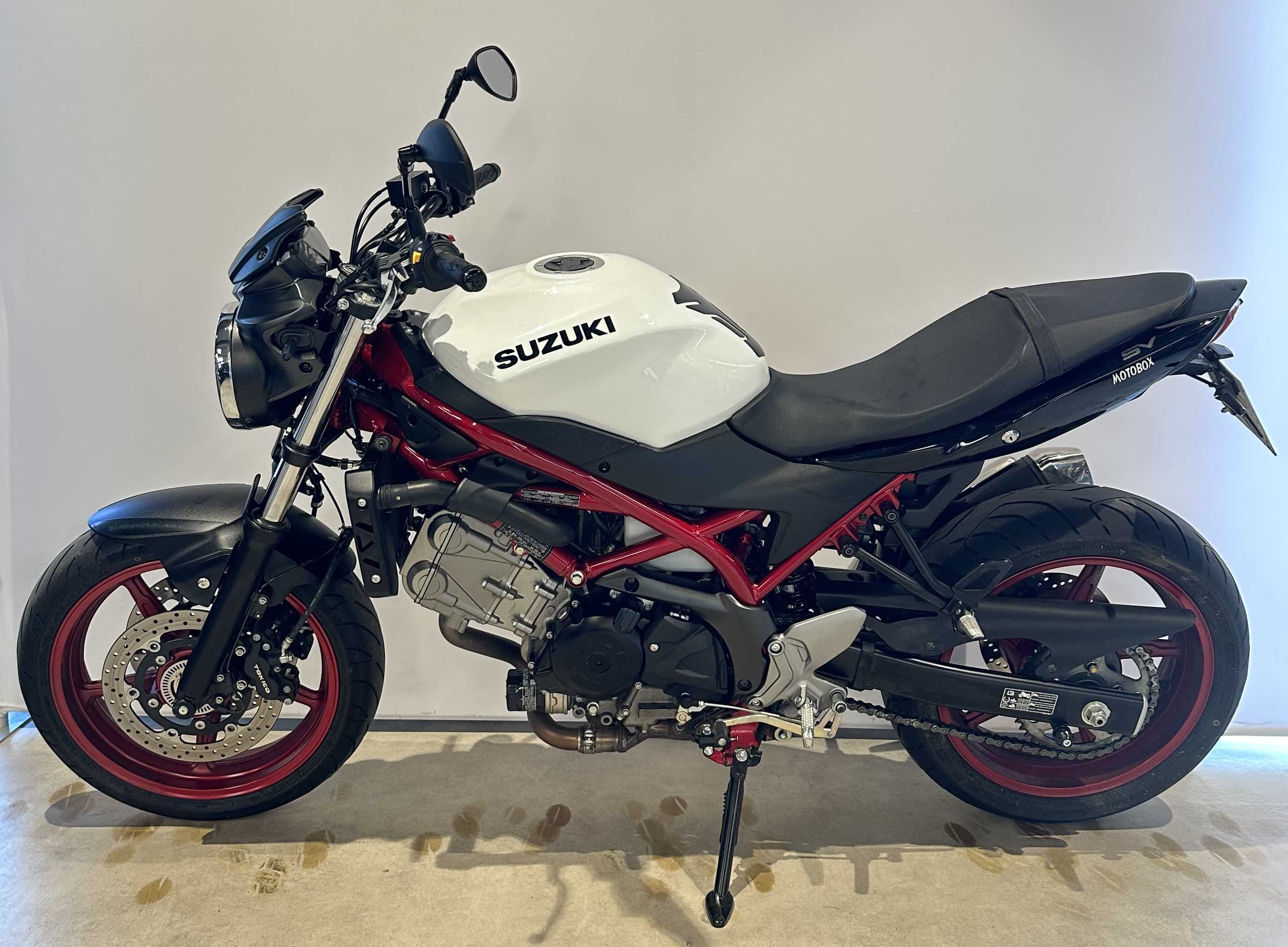 Suzuki SV 650 2021 HD vue gauche