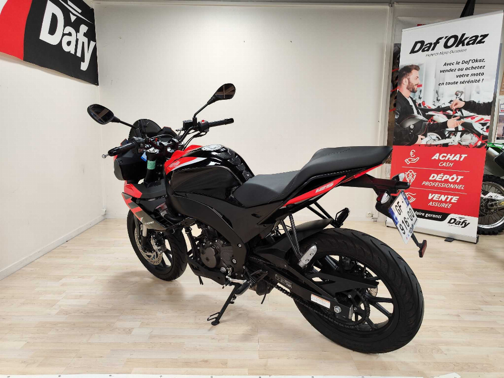 Aprilia Tuono 125 2020 vue arrière