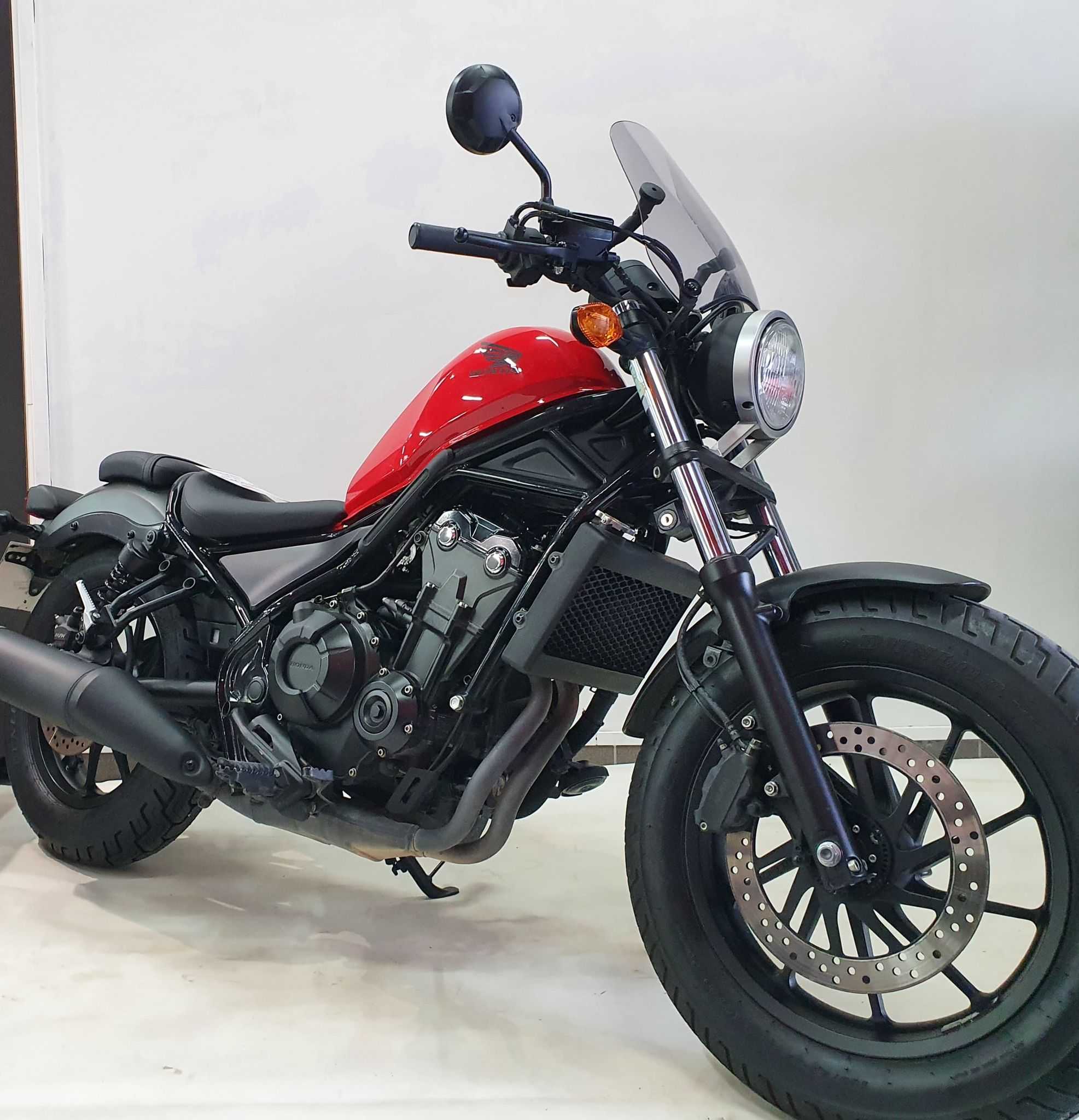 Honda CMX 500 Rebel 2017 HD vue 3/4 droite