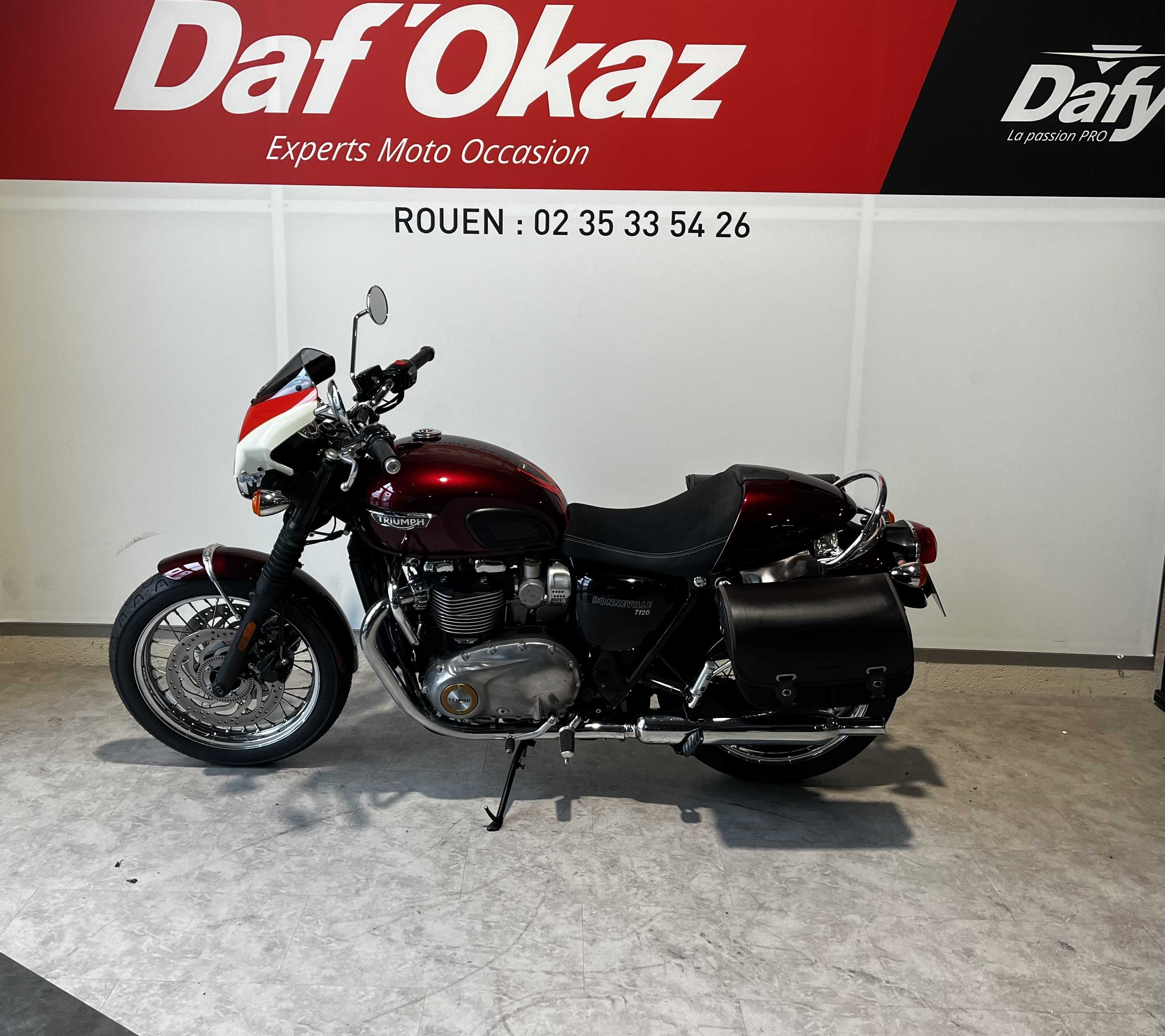 Triumph 1200 Bonneville T120 2017 HD vue gauche