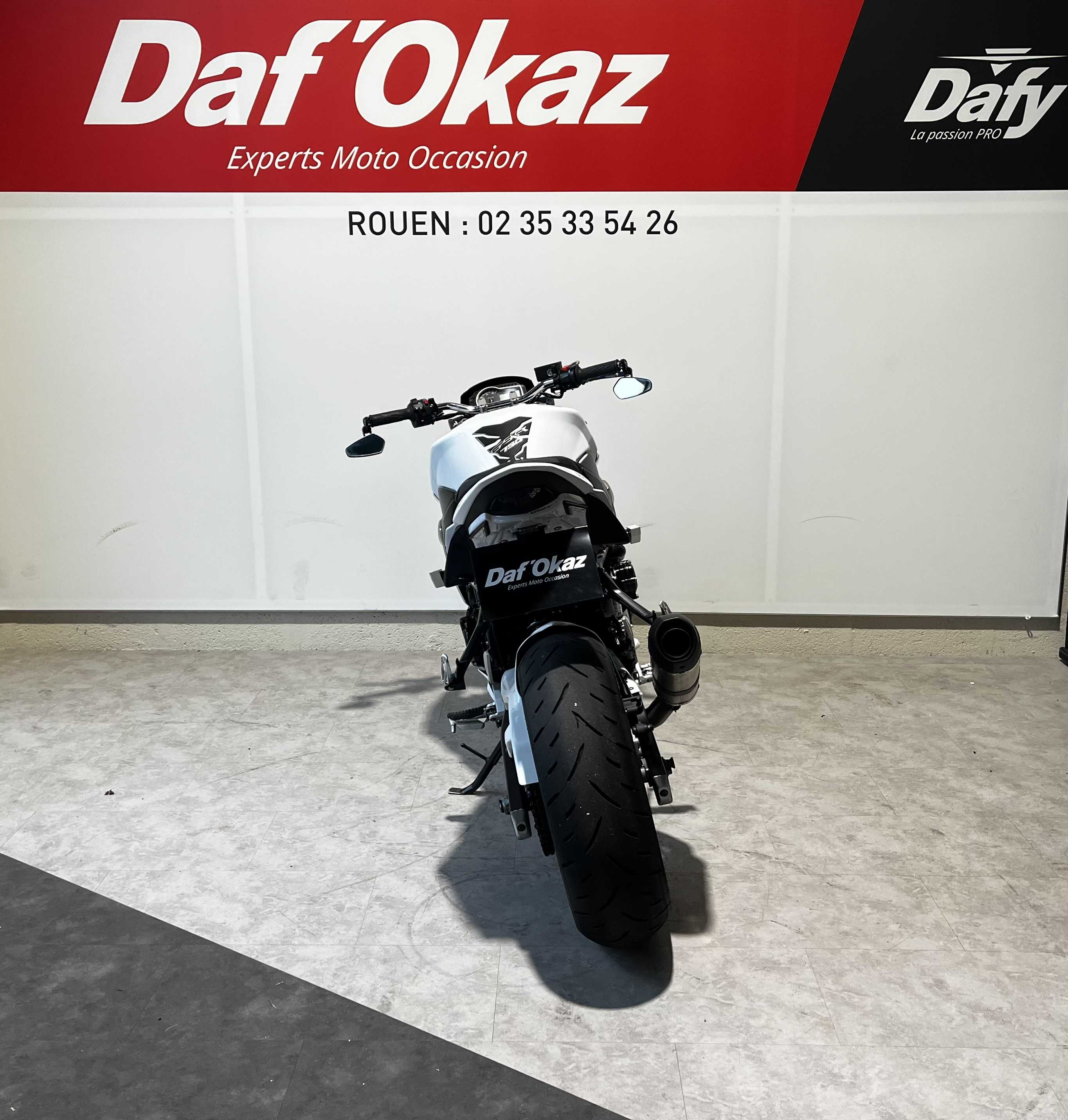 Suzuki GSR 750 ABS 2012 HD vue arrière