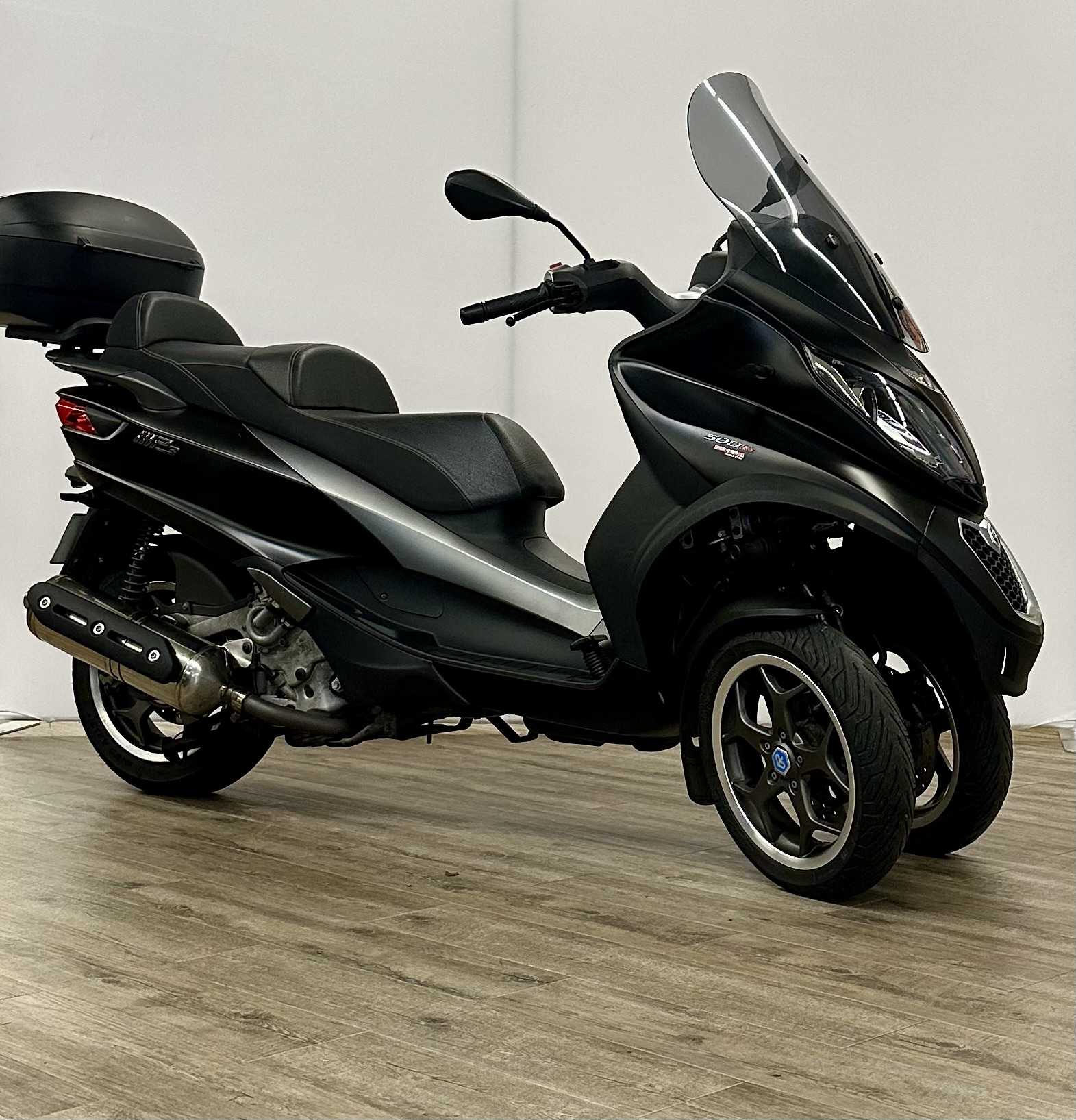 Piaggio MP3 500 LT Sport 2016 HD vue 3/4 droite