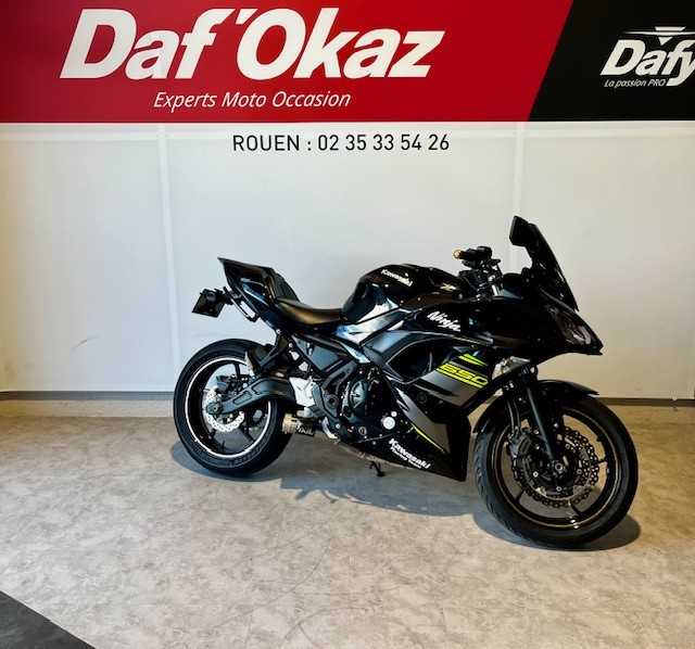 Kawasaki EX 650 Ninja Performance 2018 vue 3/4 droite