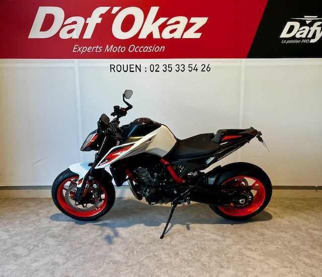 KTM 890 Duke R 2022 HD vue gauche