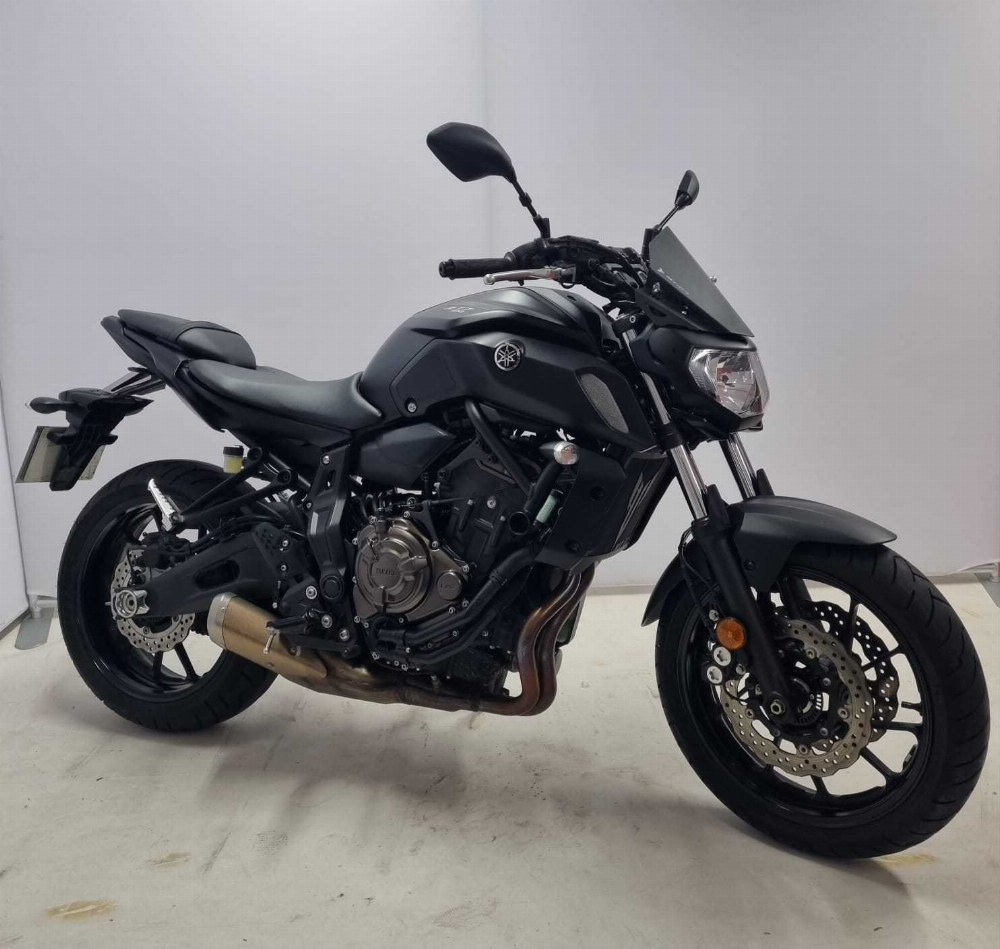 Yamaha MT-07 ABS (35KW) 2020 vue 3/4 droite