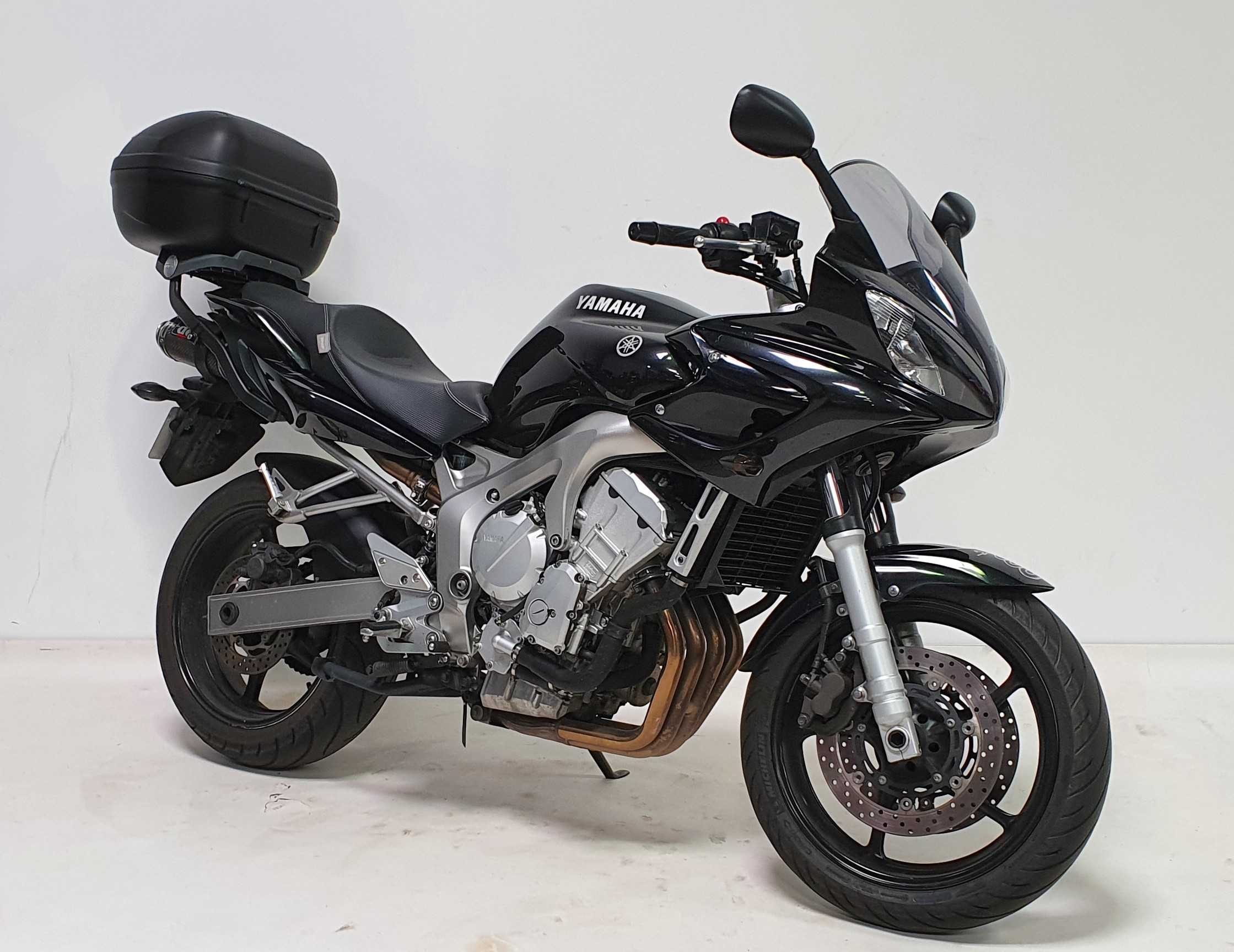 Yamaha FZ6 S Fazer 2006 HD vue 3/4 droite