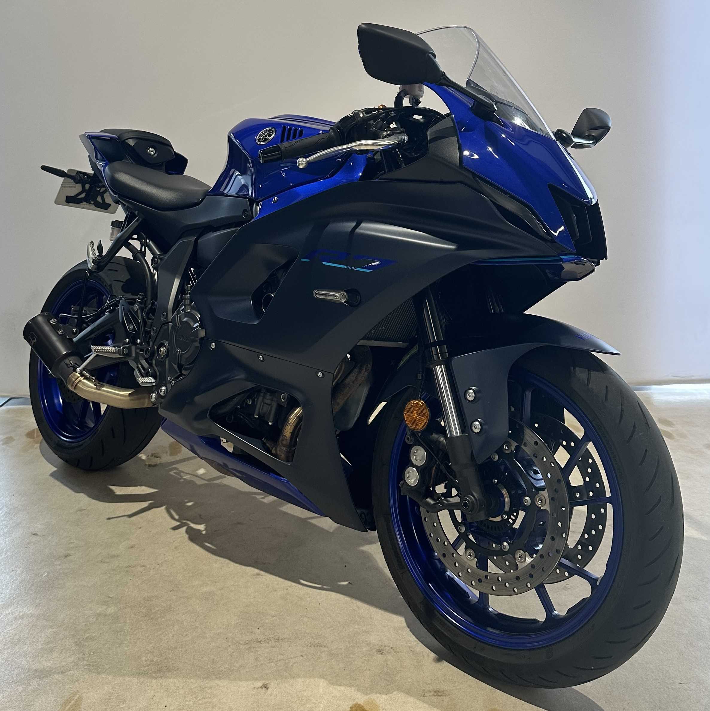 Yamaha YZF R7 2022 HD vue 3/4 droite