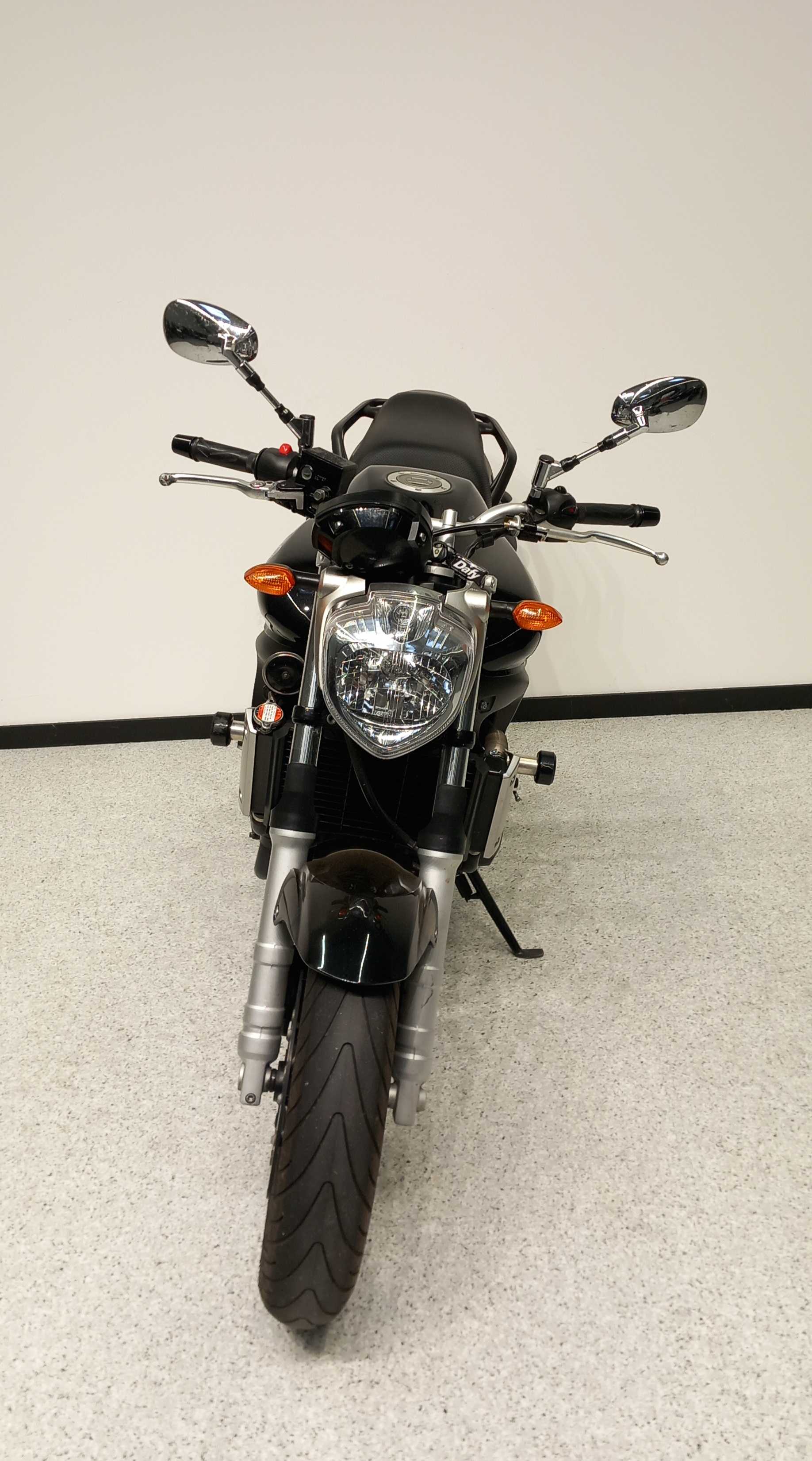 Yamaha FZ6 N 2006 HD vue avant