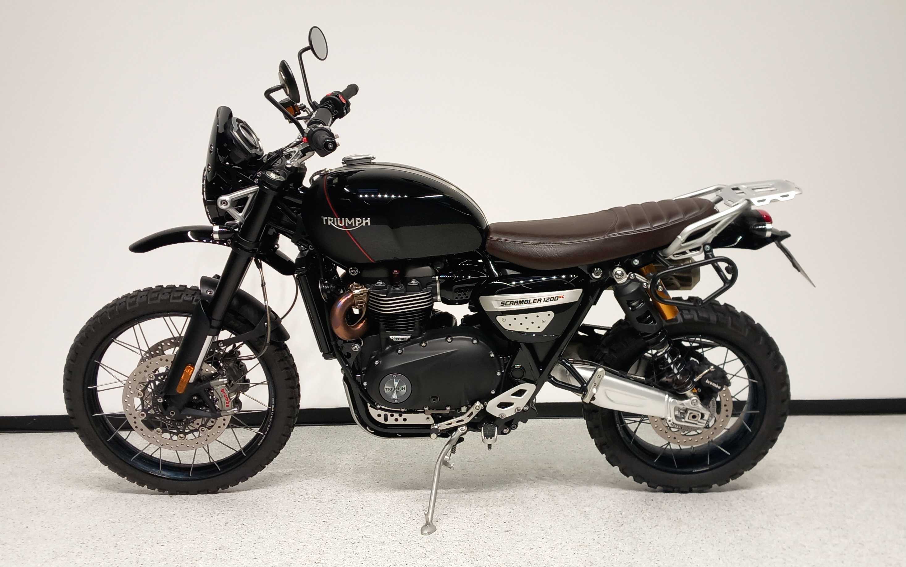 Triumph 1200 Scrambler XC 2020 HD vue gauche