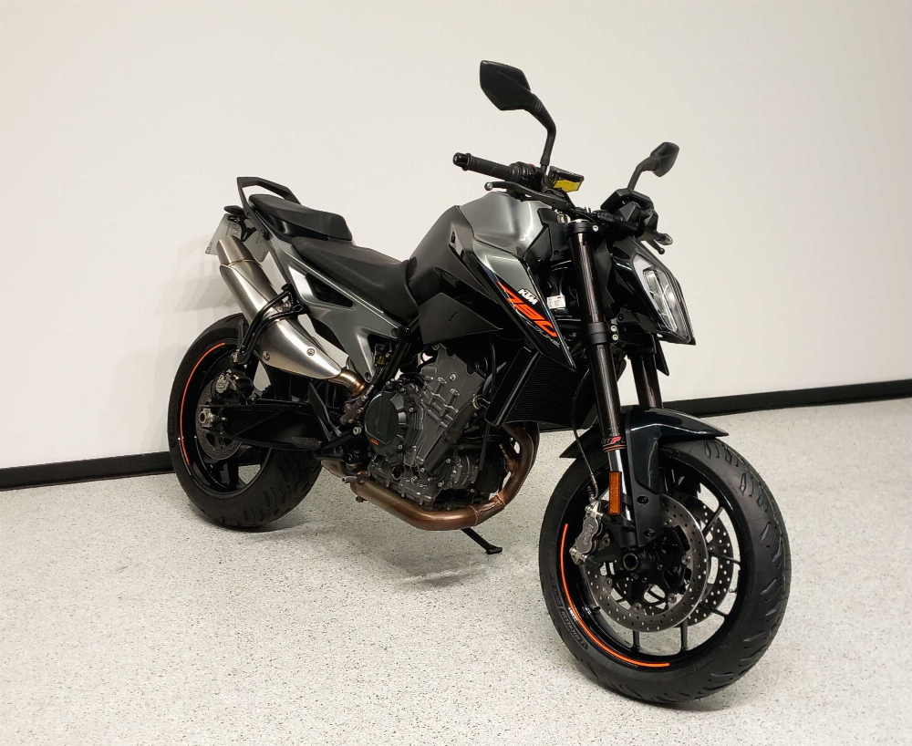 KTM 790 Duke 2018 vue 3/4 droite