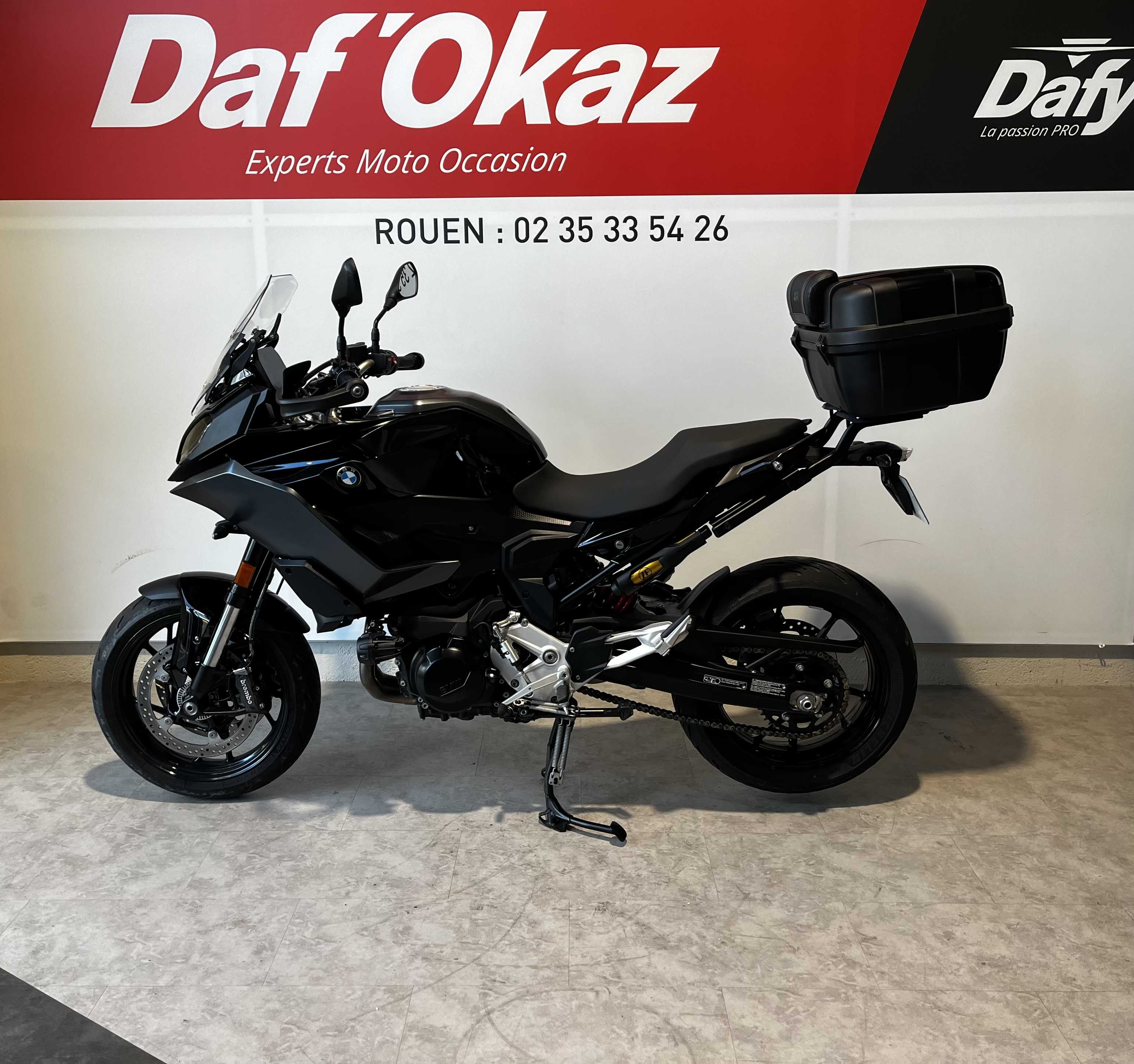 BMW F900XR A2 2023 HD vue gauche