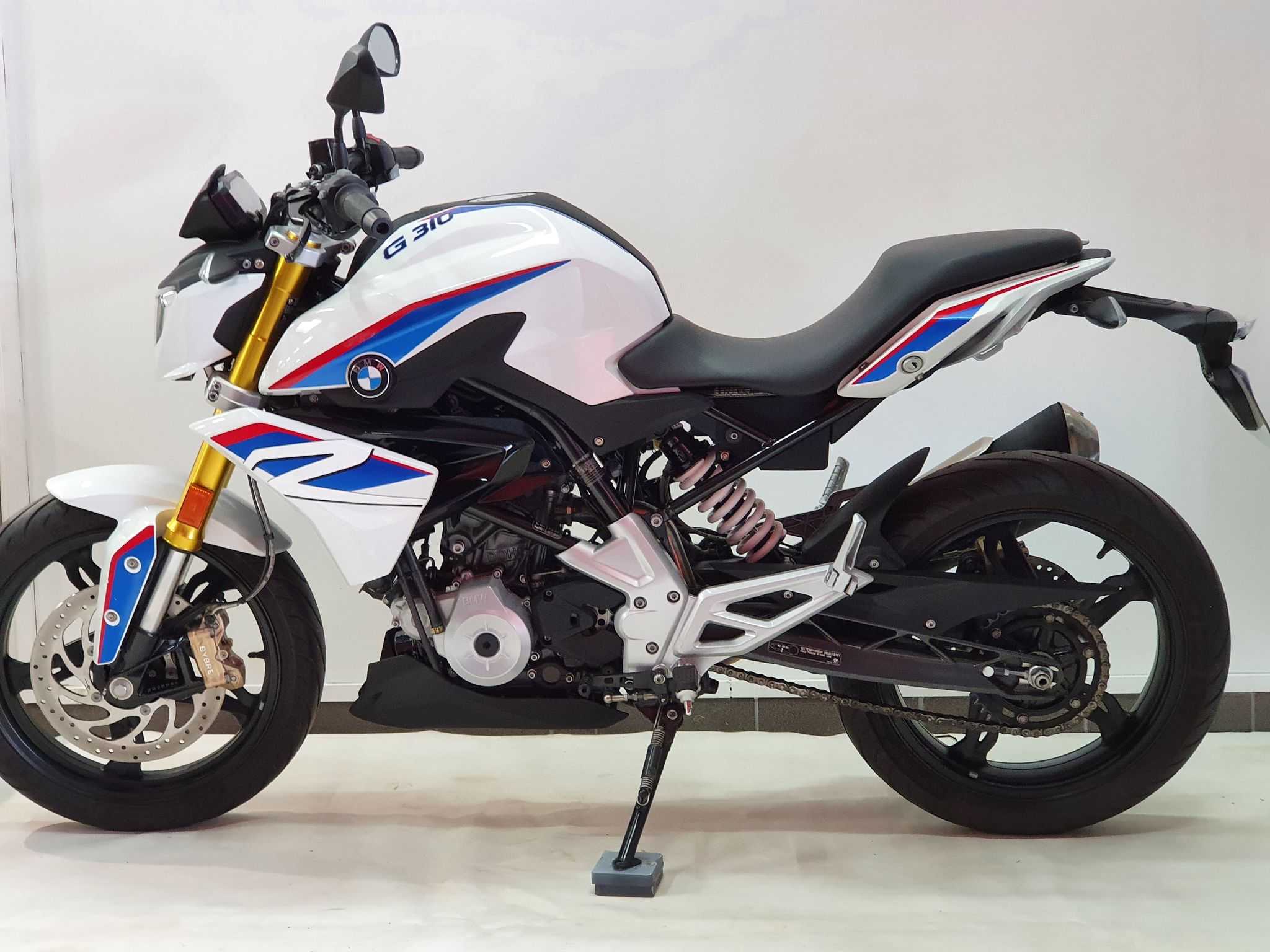 BMW G 310 R 2017 HD vue gauche