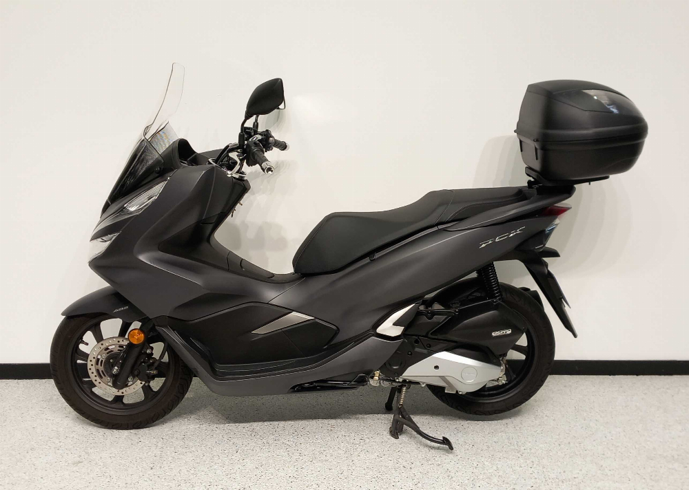 Honda PCX 125 2021 vue gauche