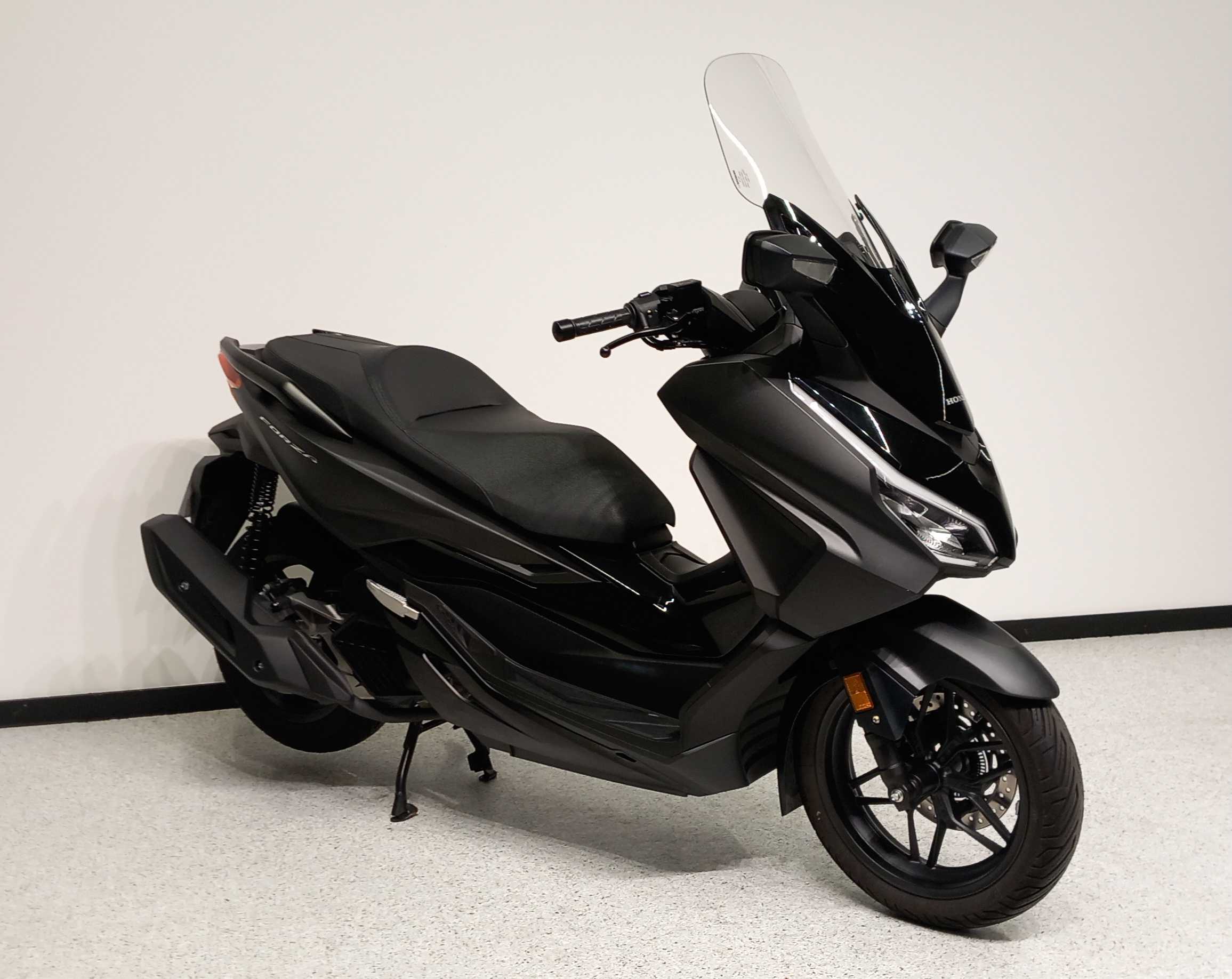 Honda NSS 125 Forza ABS 2022 HD vue 3/4 droite